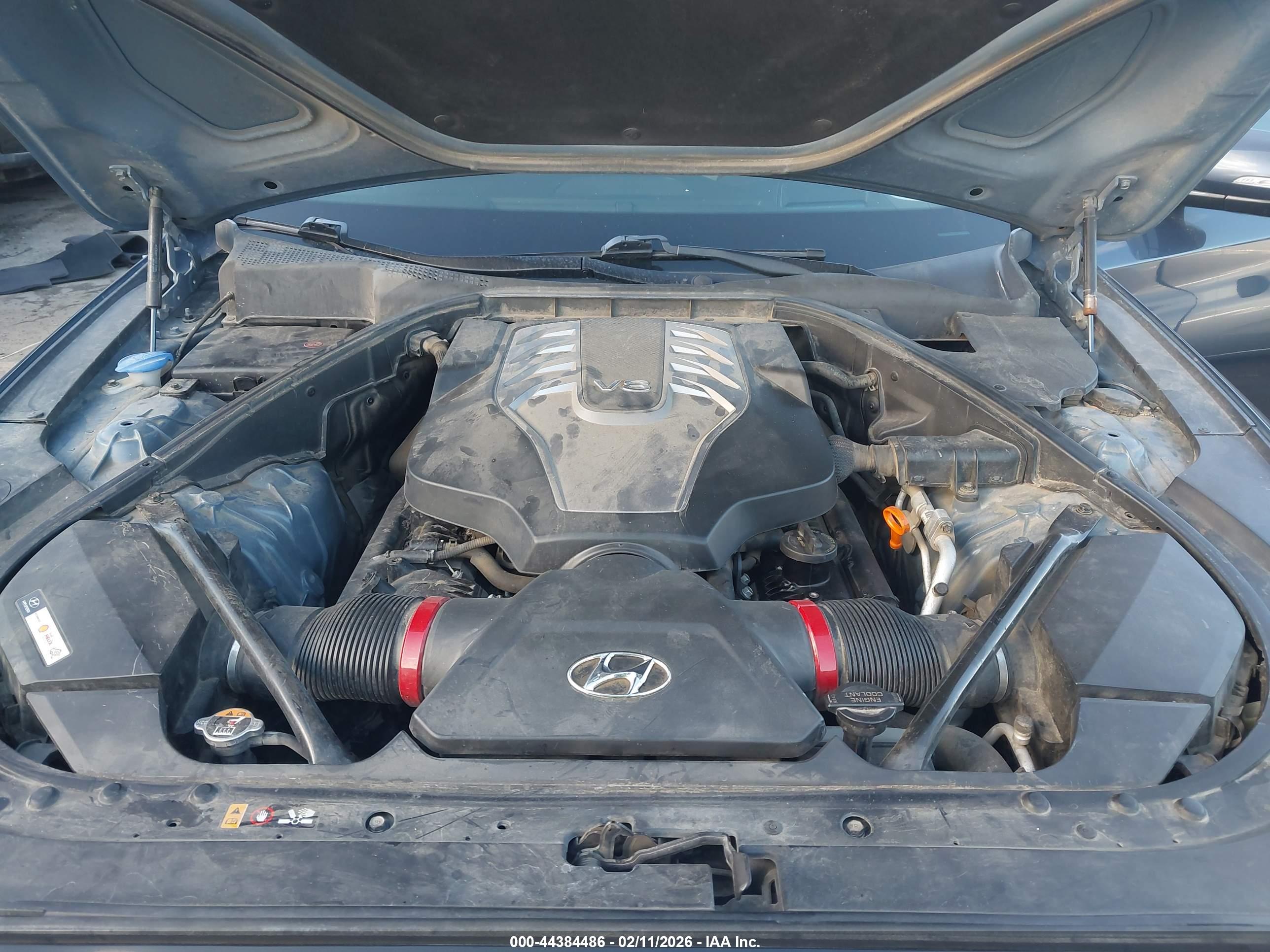 HYUNDAI GENESIS image 10
