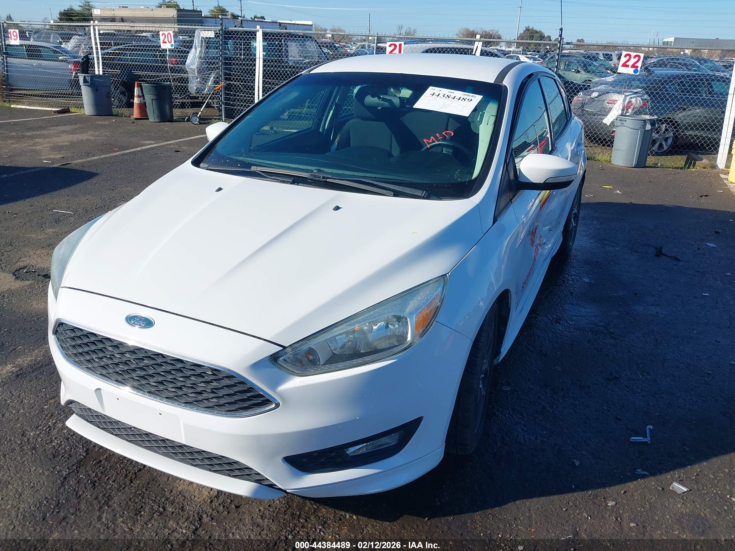 FORD FOCUS image 2