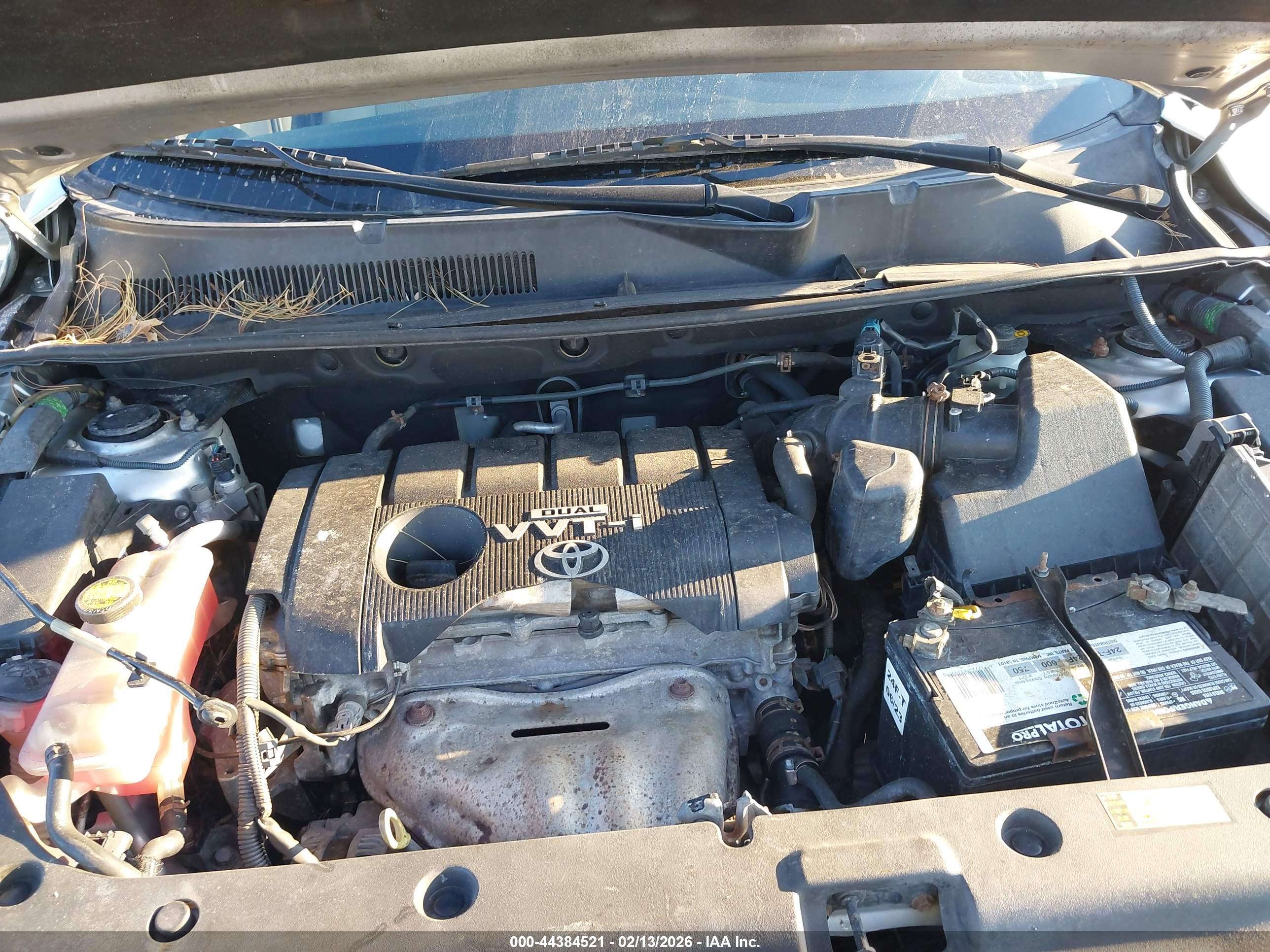 TOYOTA RAV4 image 10