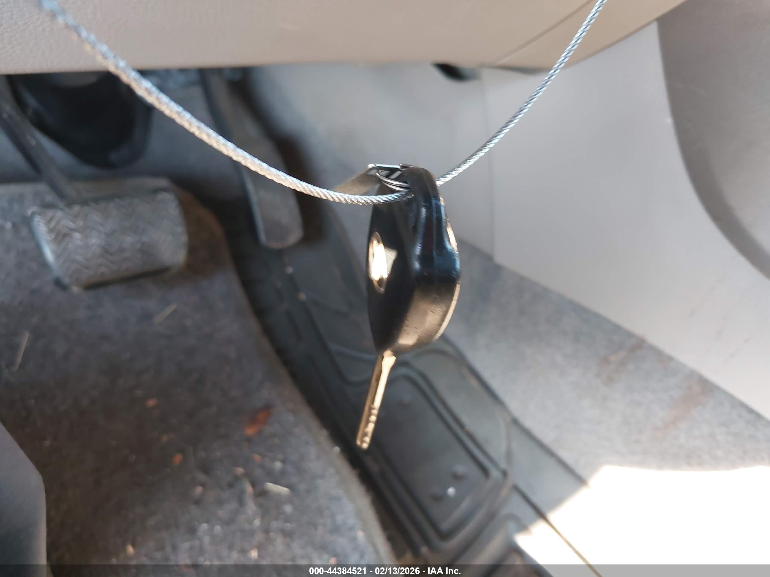 TOYOTA RAV4 image 11