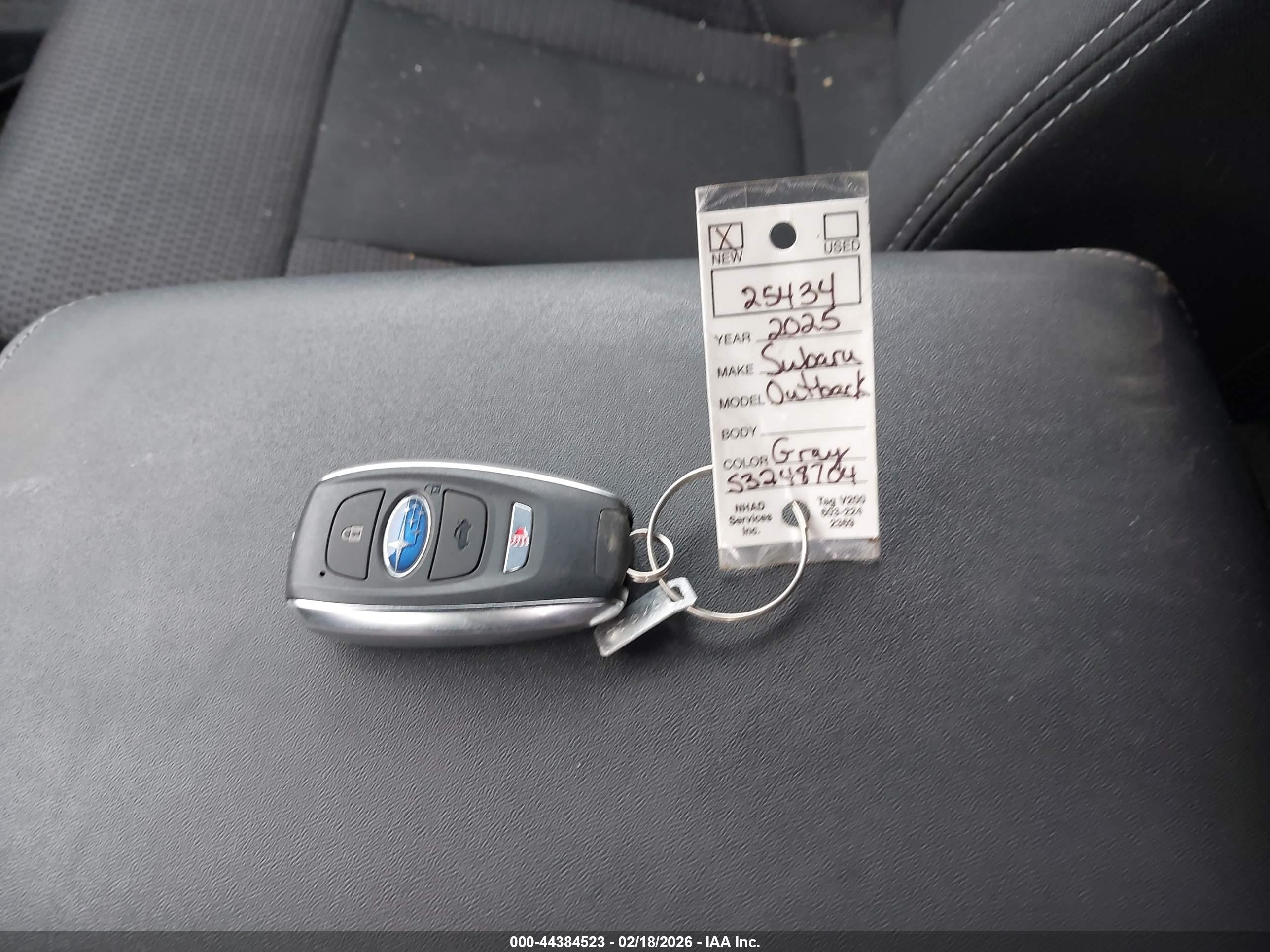 SUBARU OUTBACK image 11