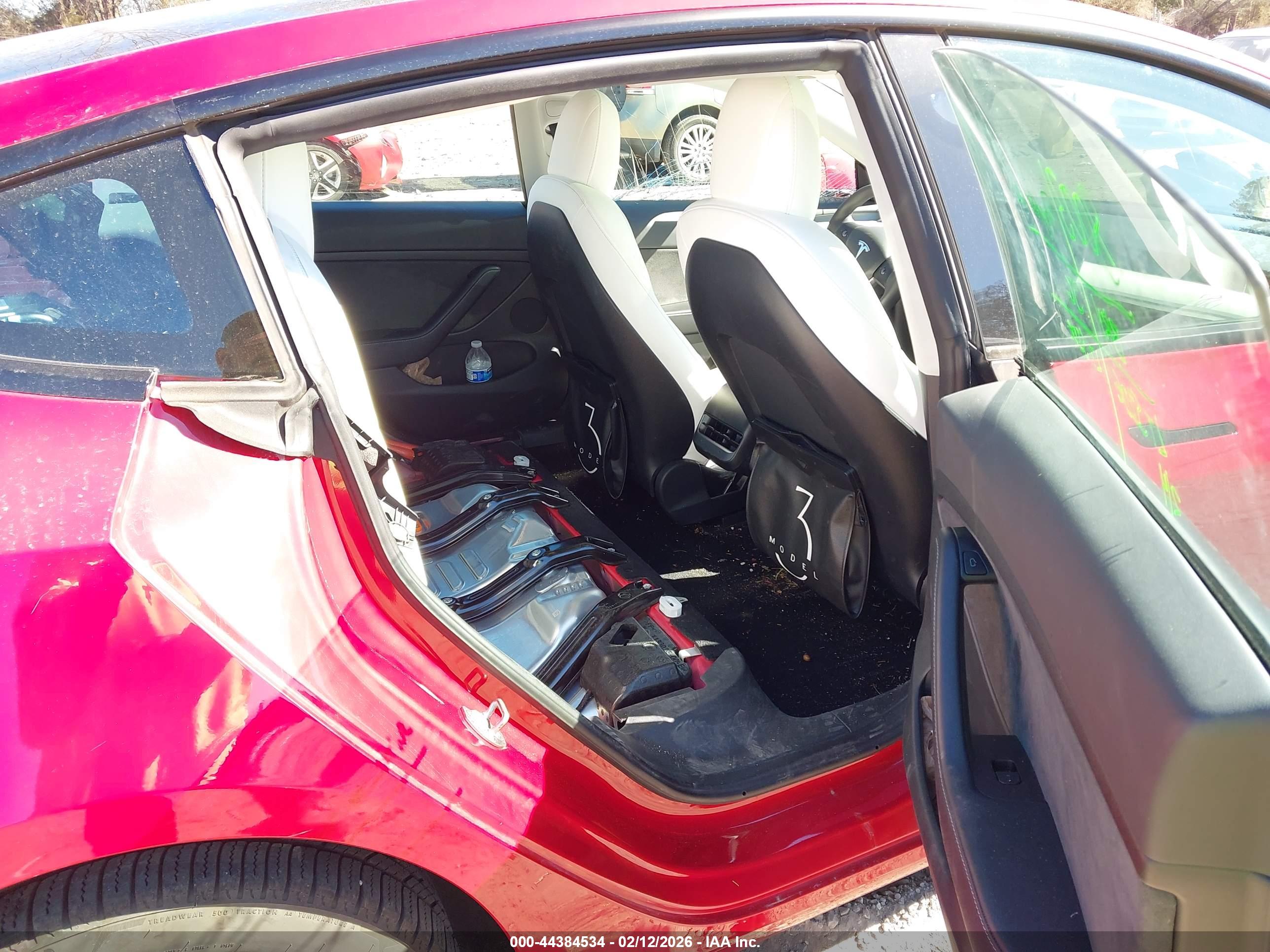 TESLA MODEL image 8