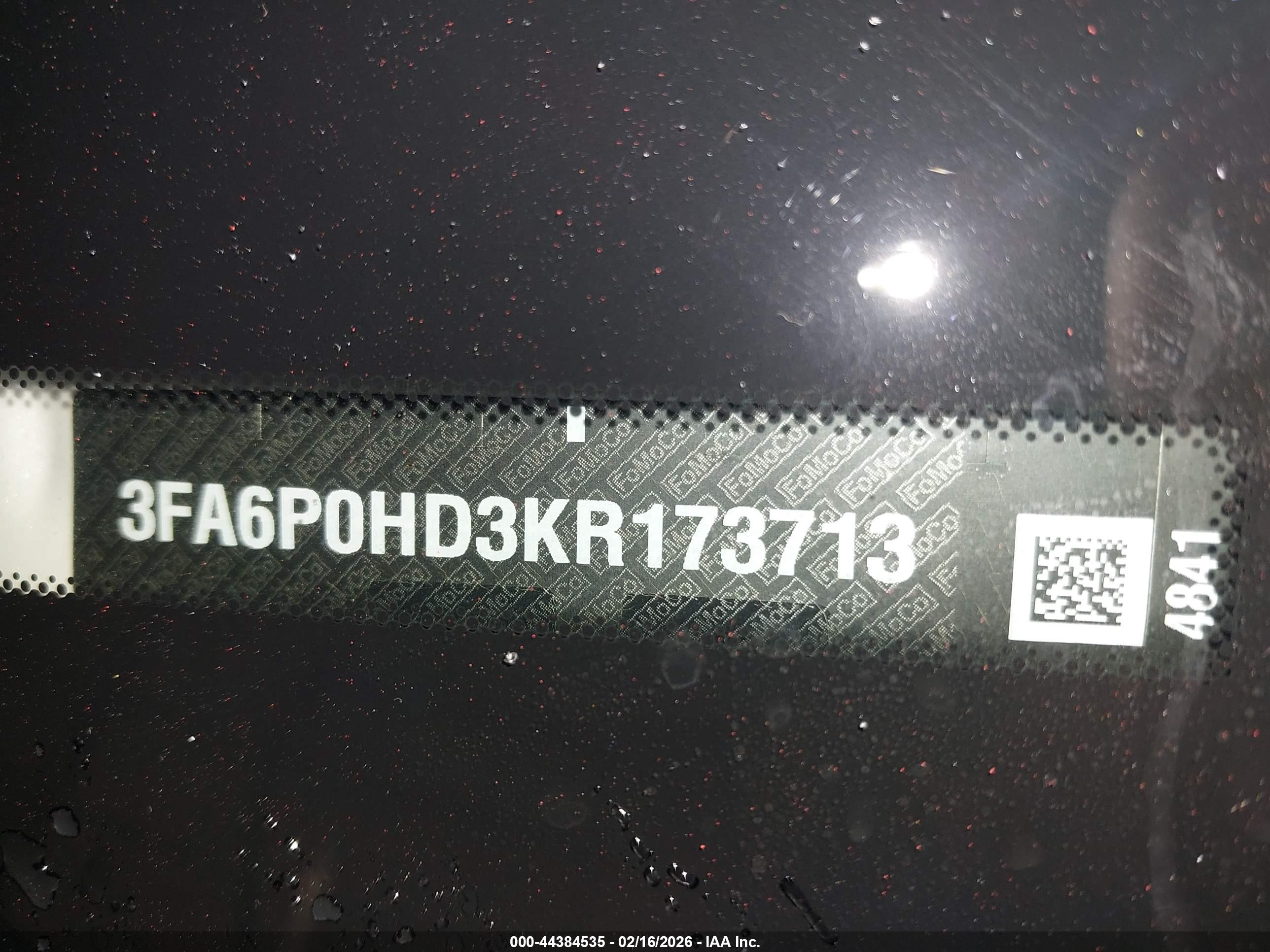 FORD FUSION image 9