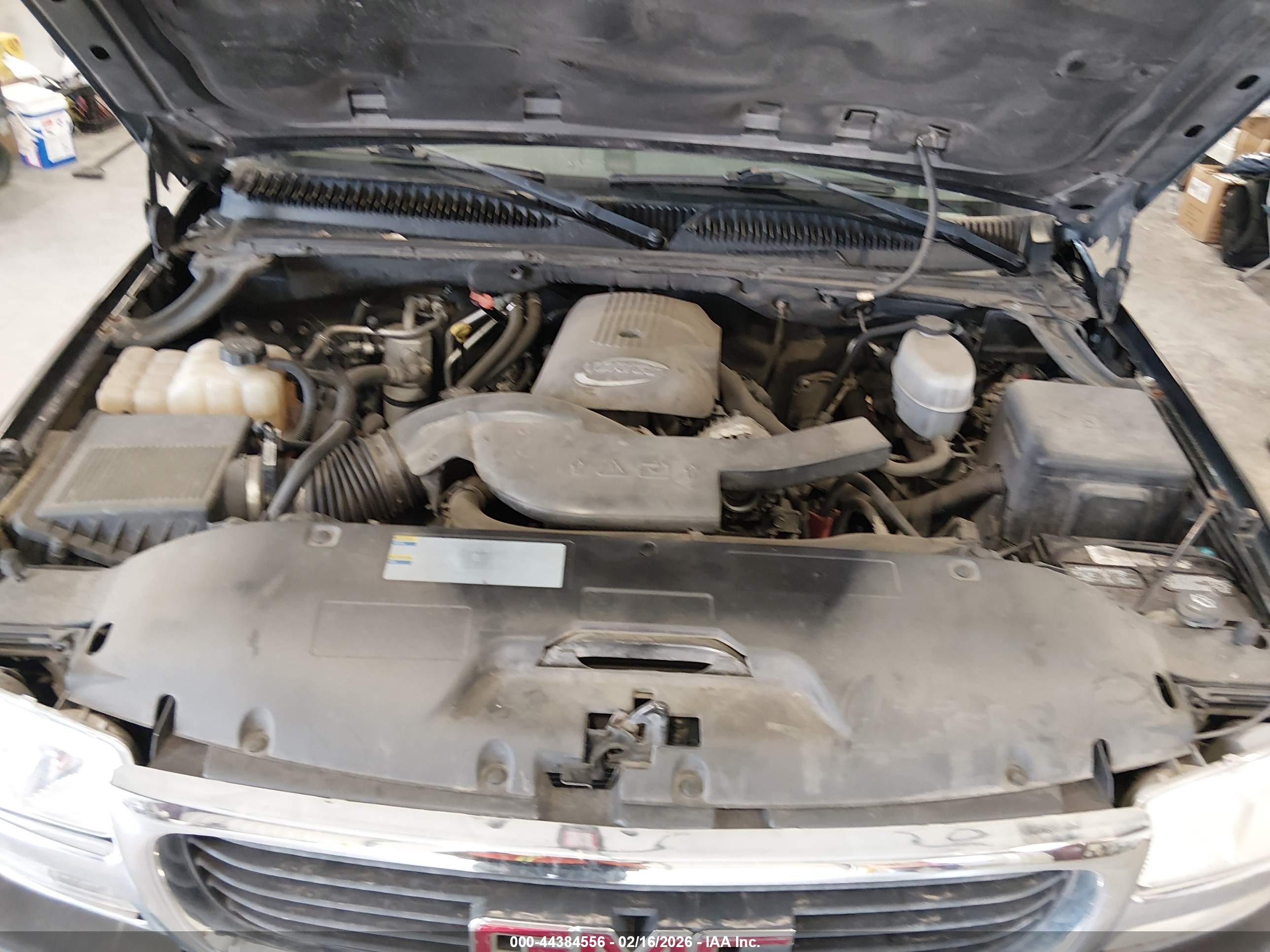 GMC YUKON image 10