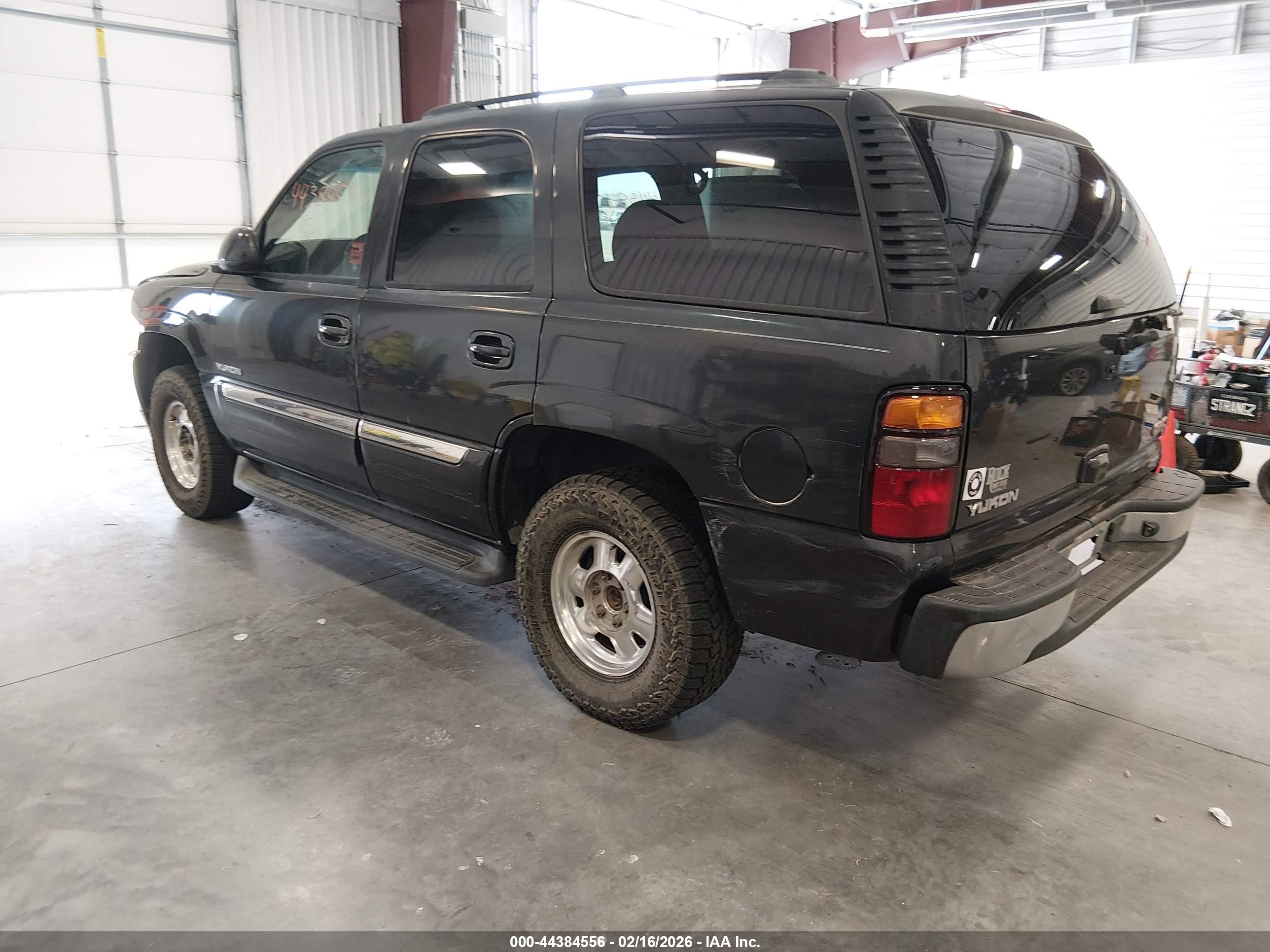 GMC YUKON image 3