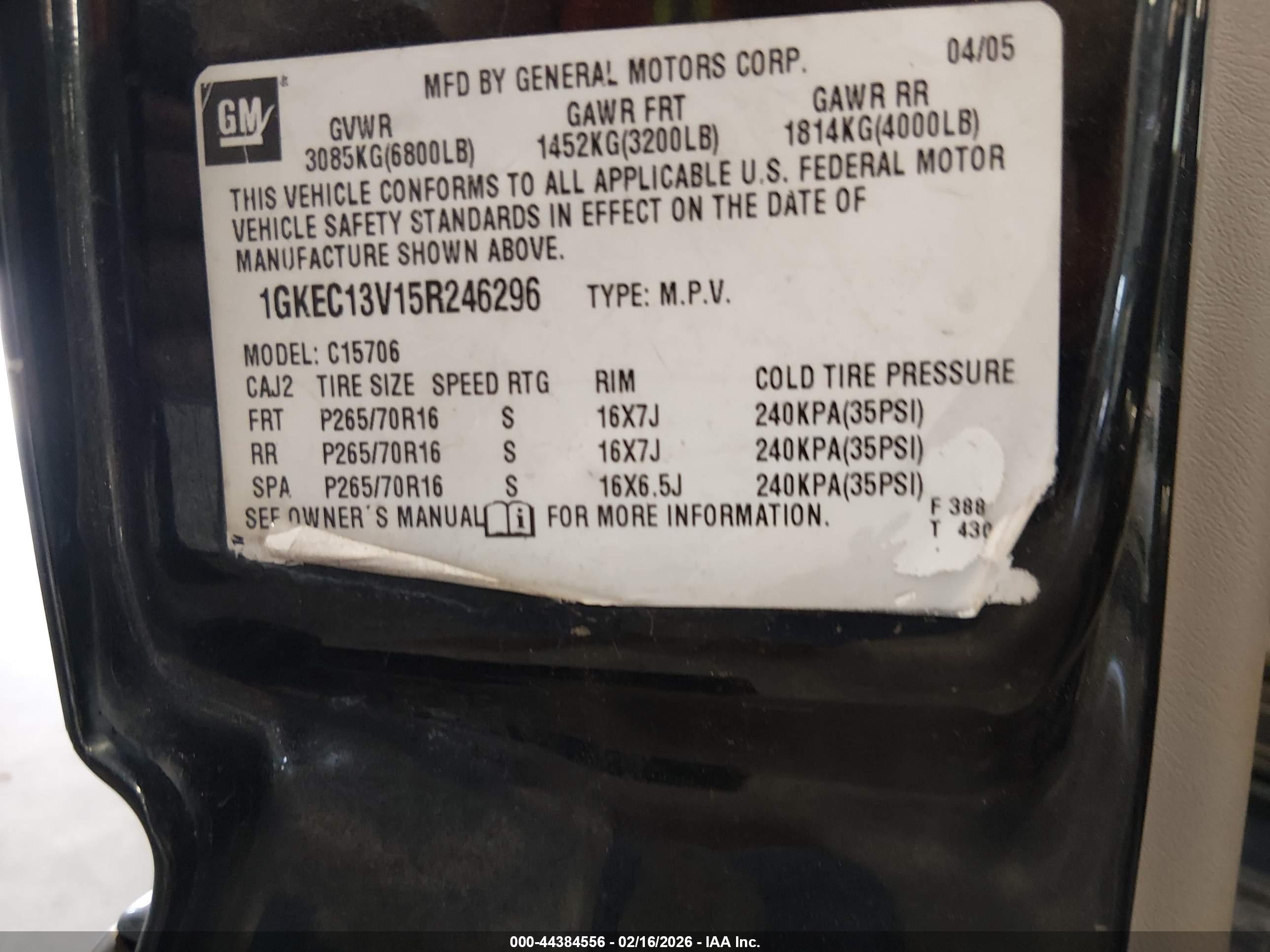 GMC YUKON image 9