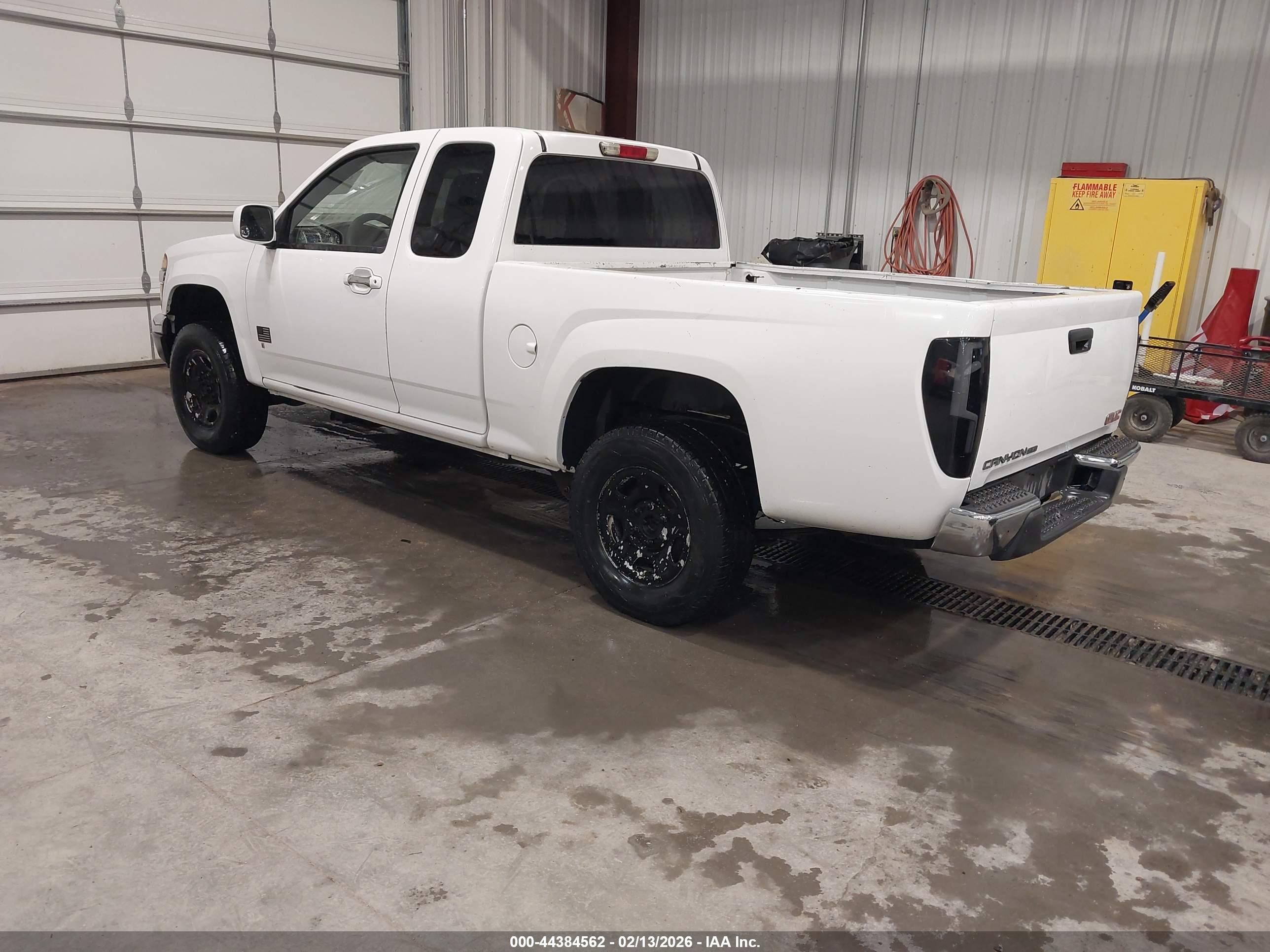 GMC CANYON image 3