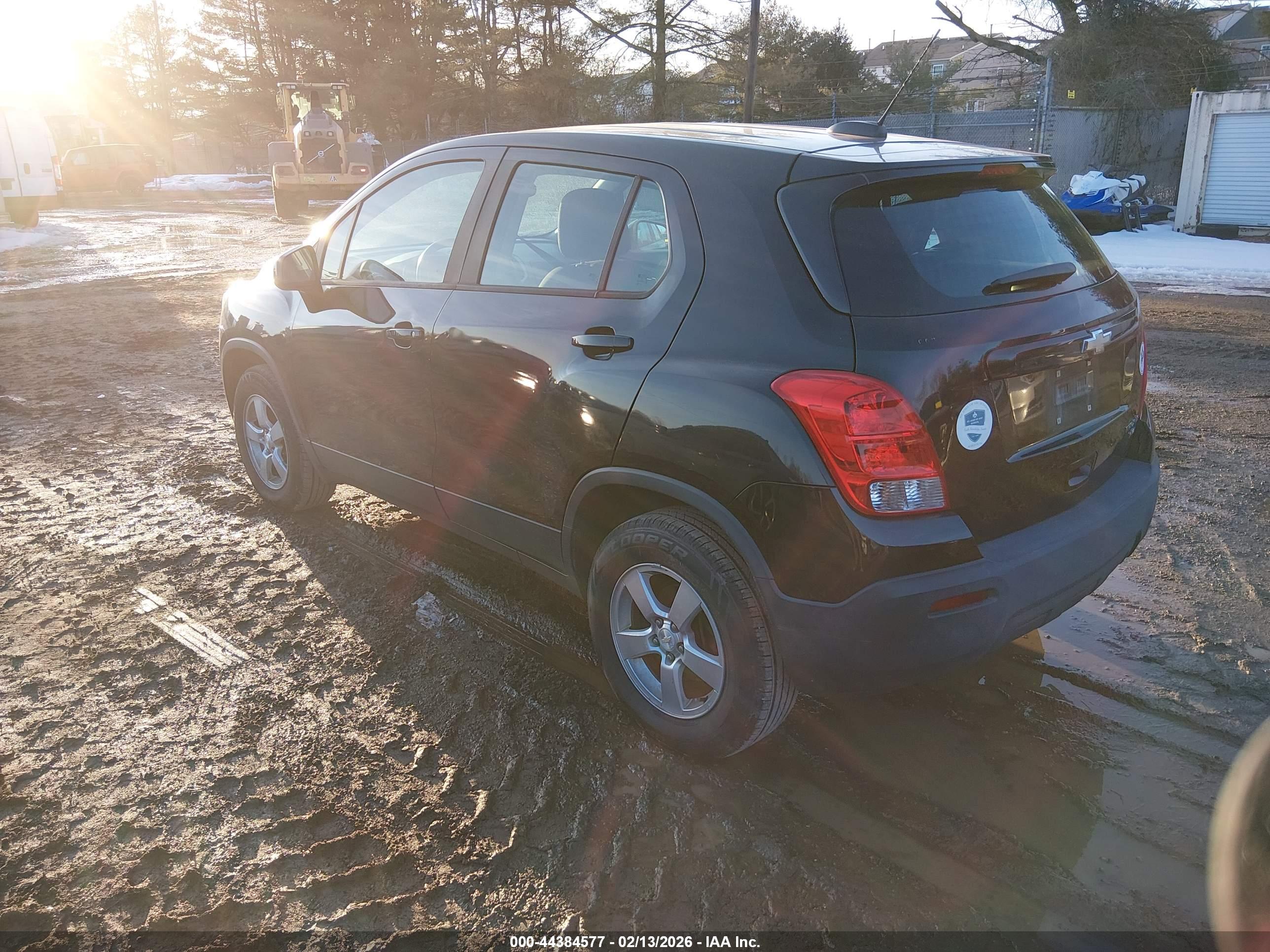 CHEVROLET TRAX image 3