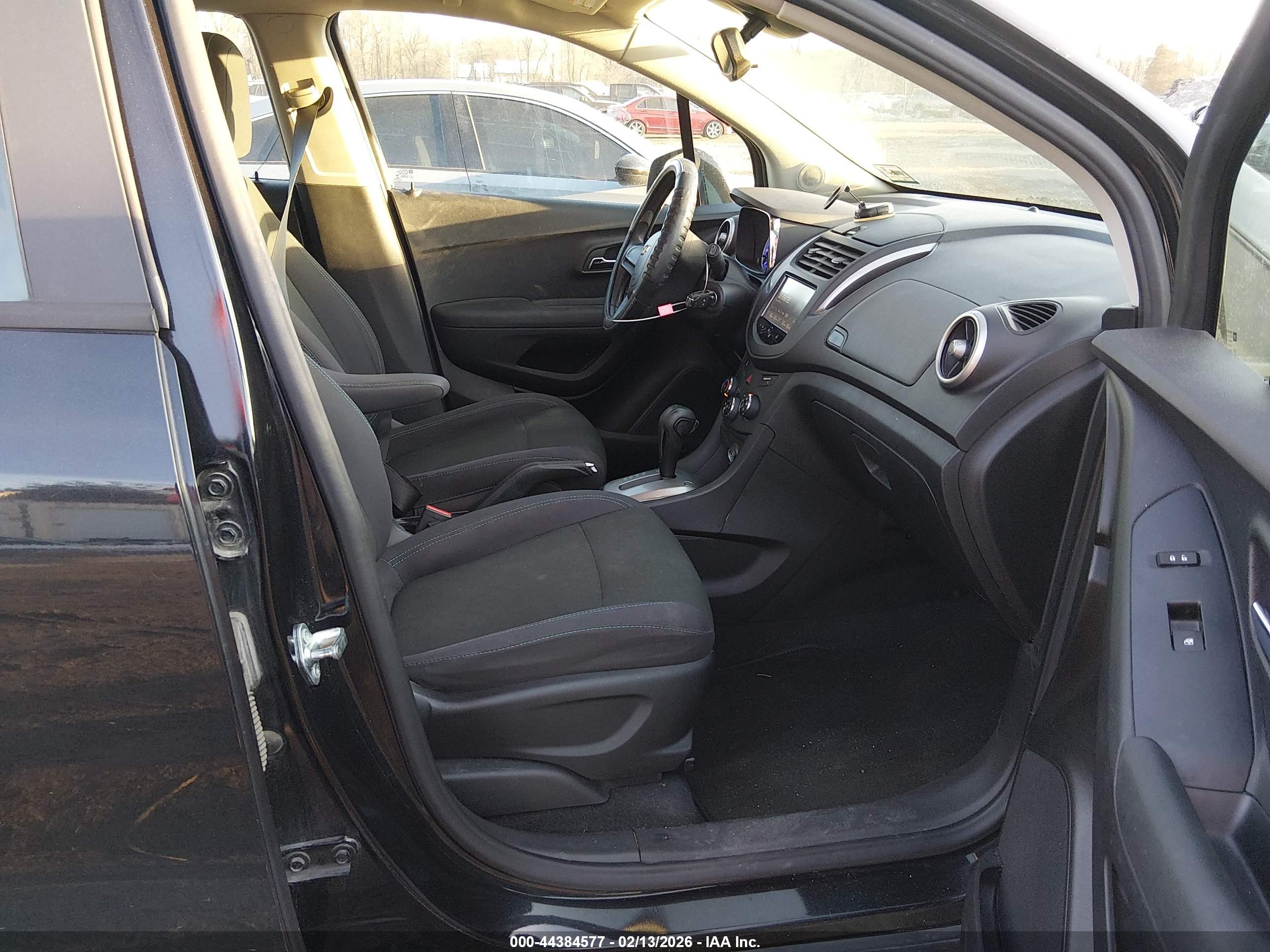 CHEVROLET TRAX image 5