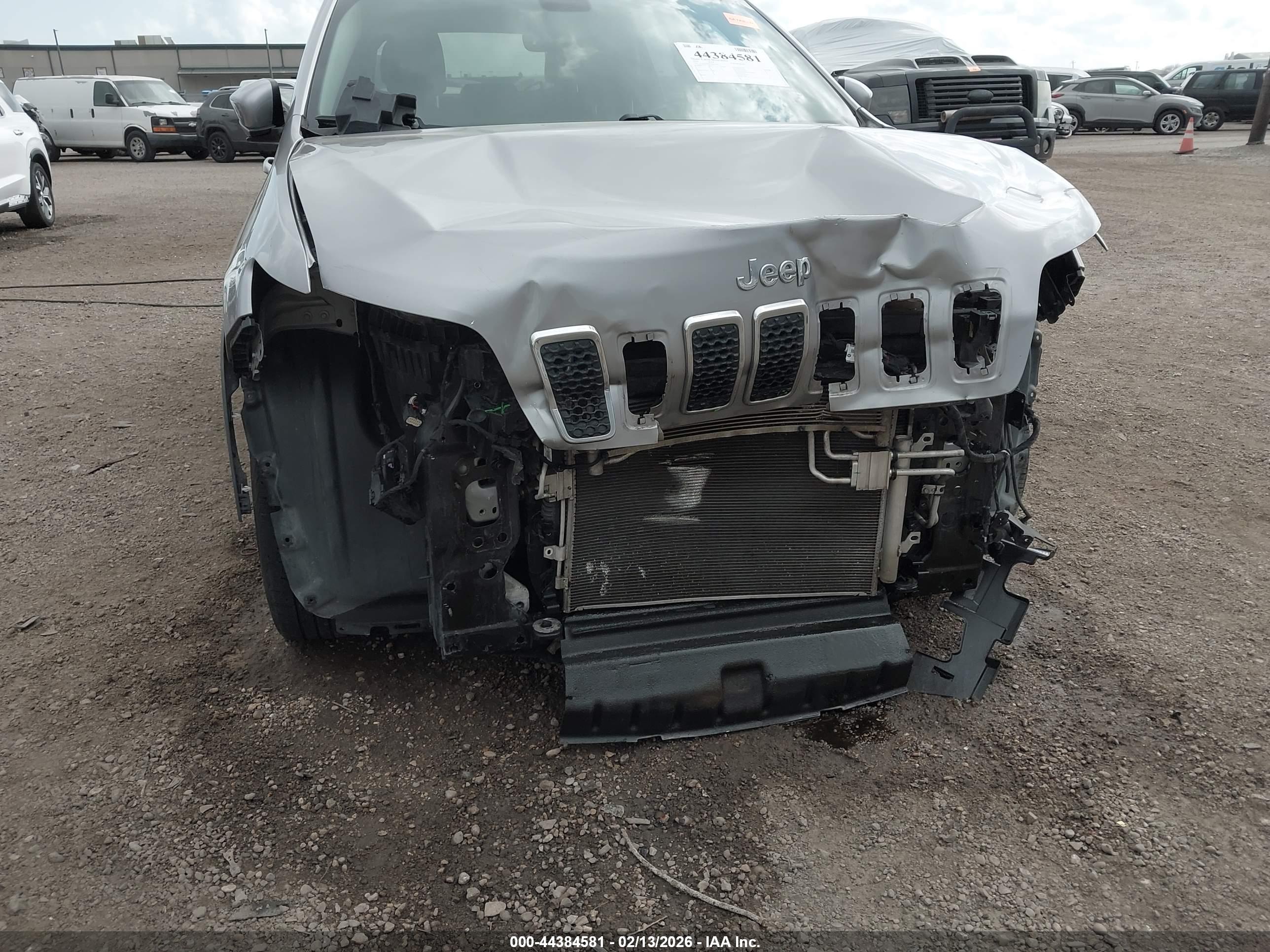 JEEP CHEROKEE image 6