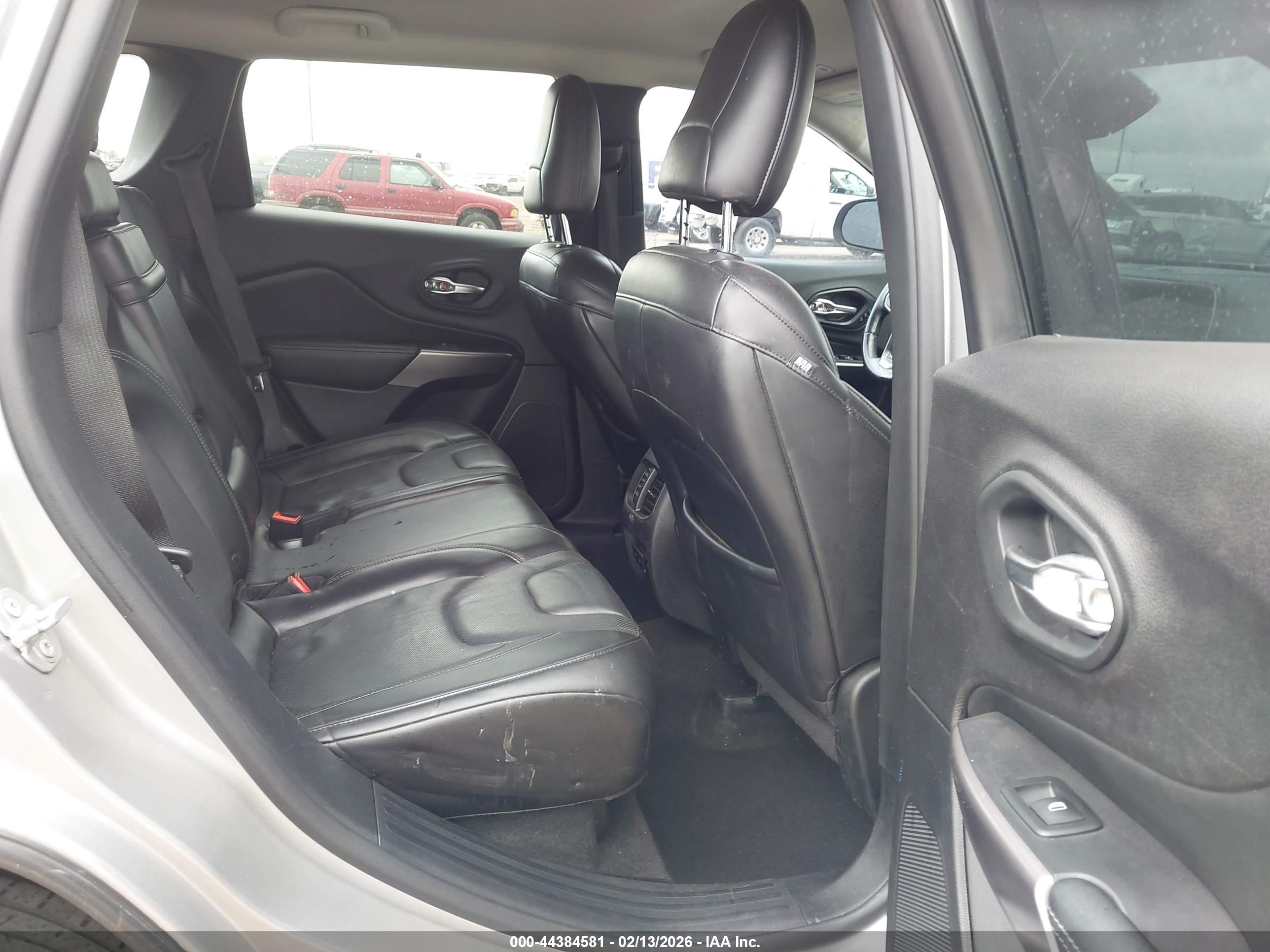 JEEP CHEROKEE image 8