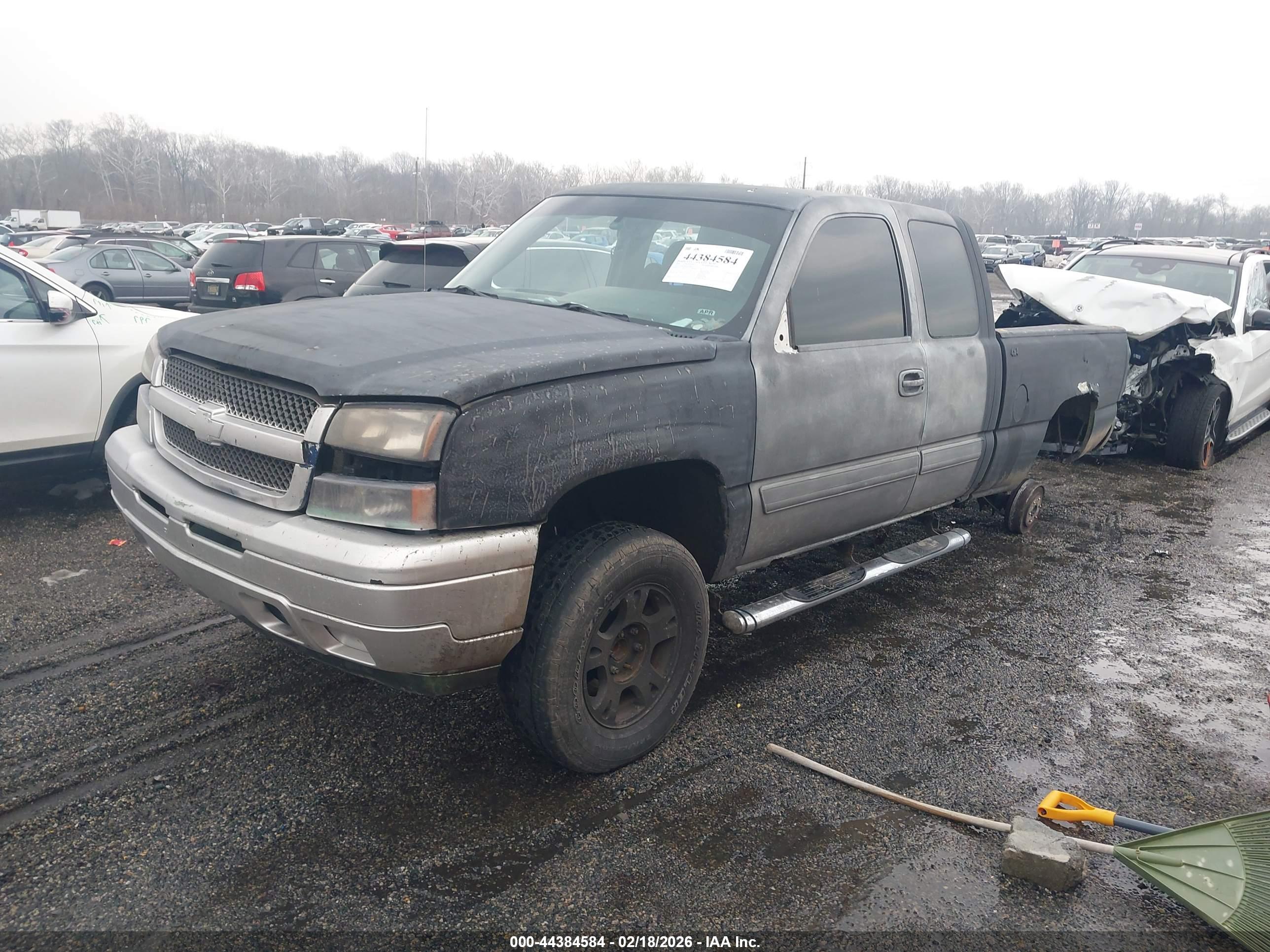 CHEVROLET SILVERADO image 2