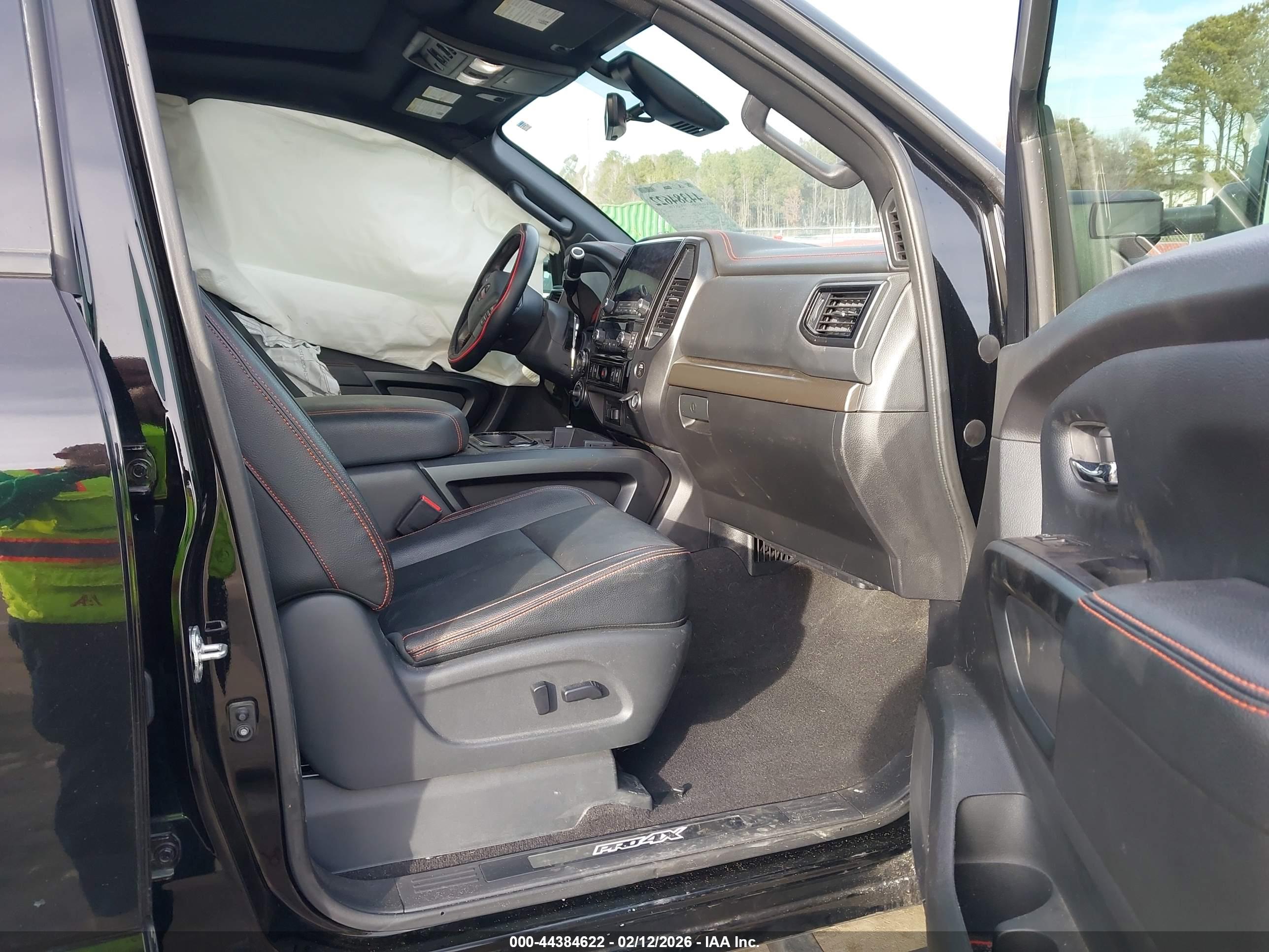 NISSAN TITAN image 5