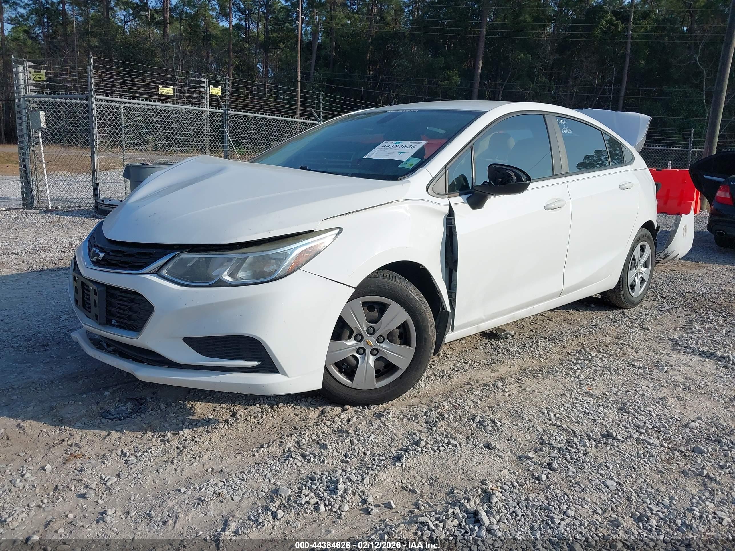 CHEVROLET CRUZE image 2
