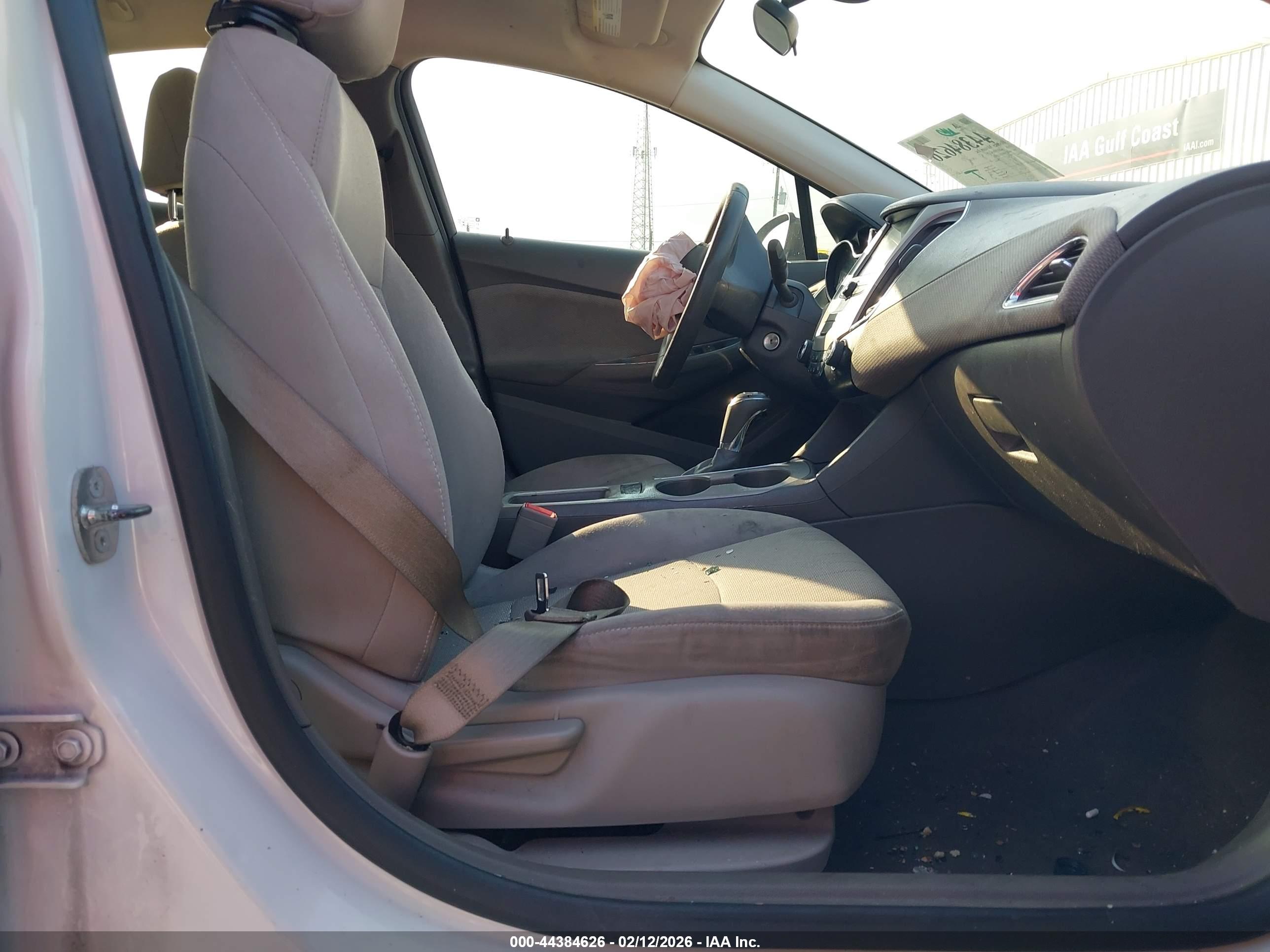 CHEVROLET CRUZE image 5