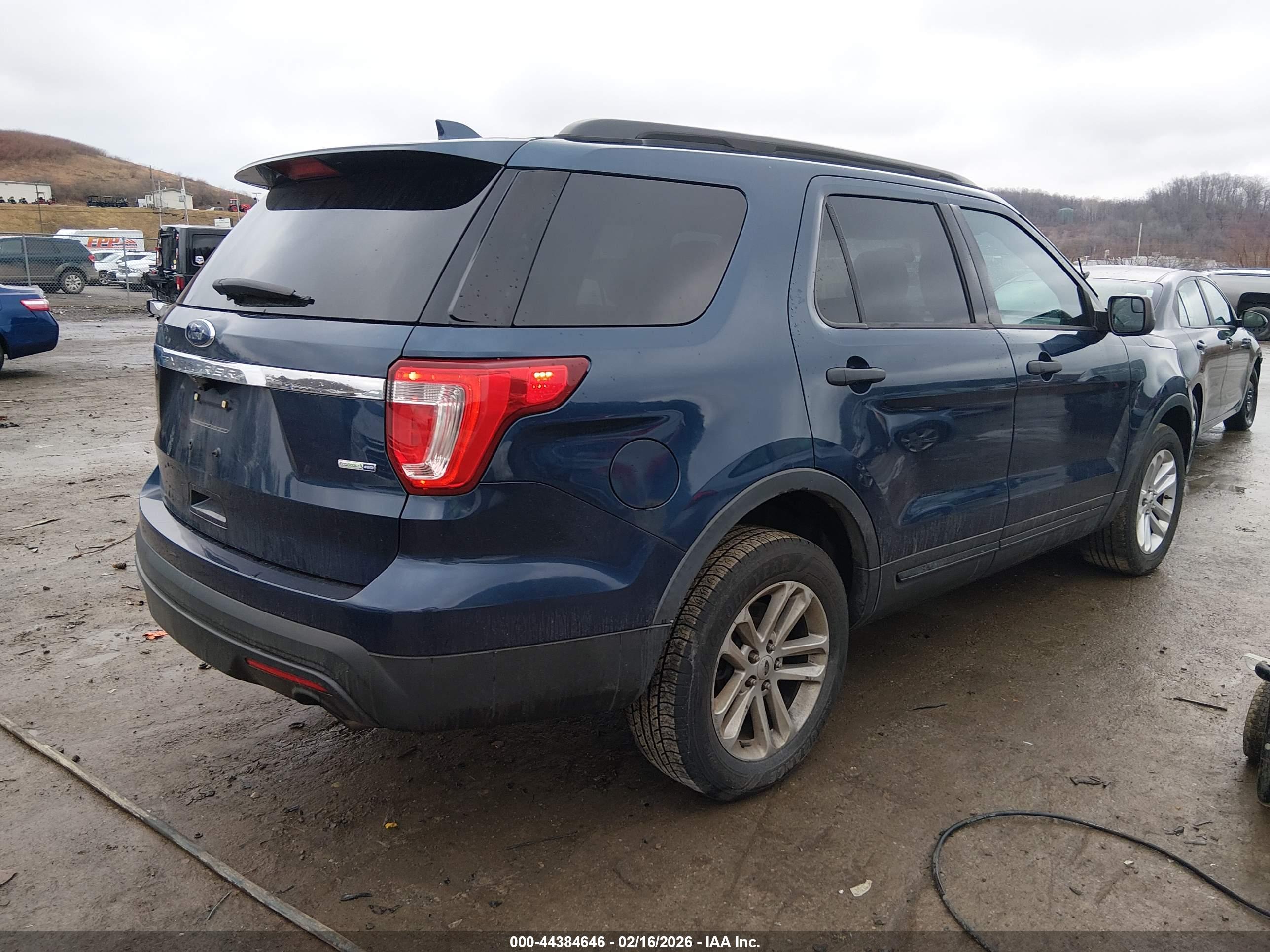 FORD EXPLORER image 4
