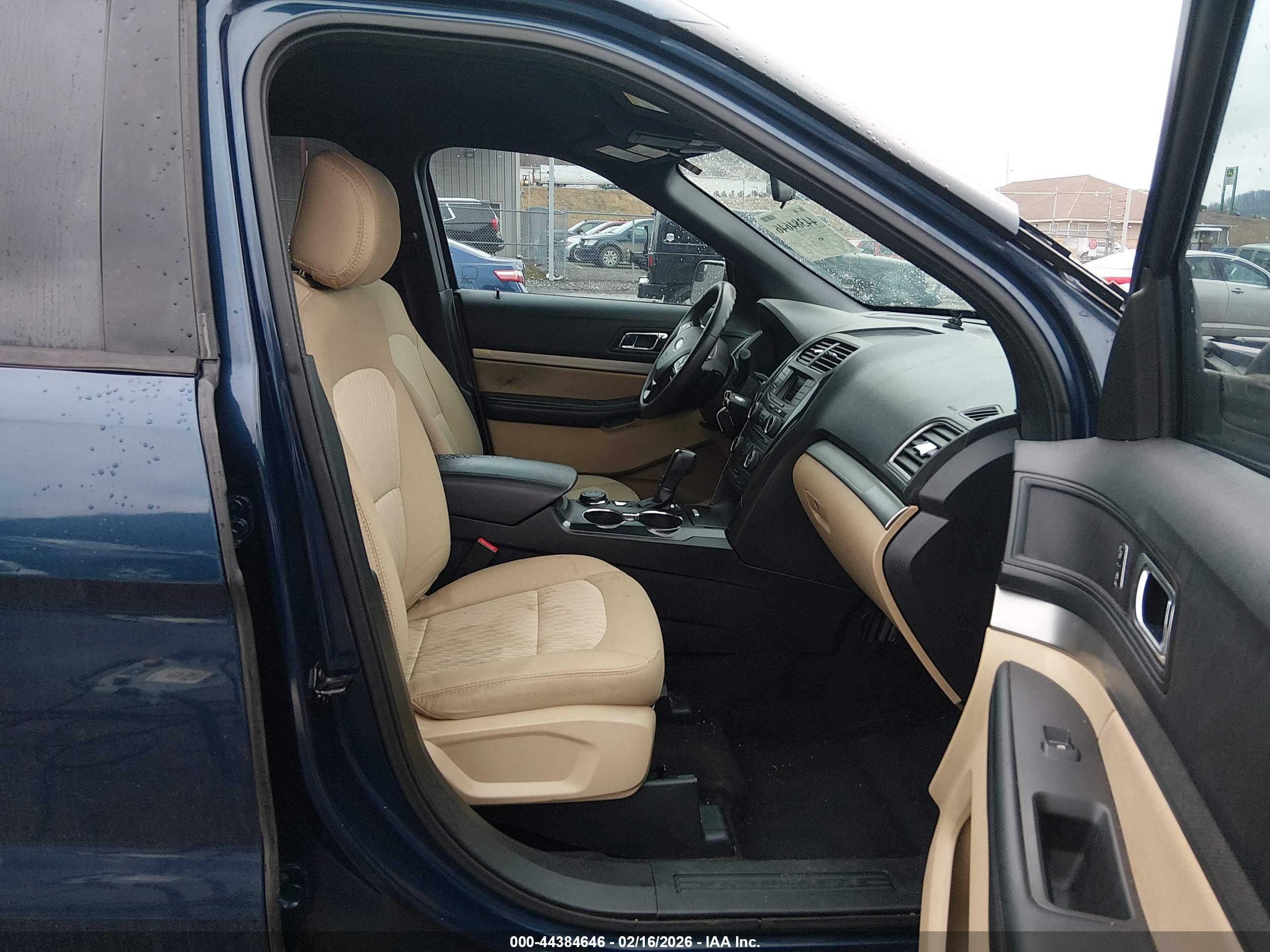 FORD EXPLORER image 5