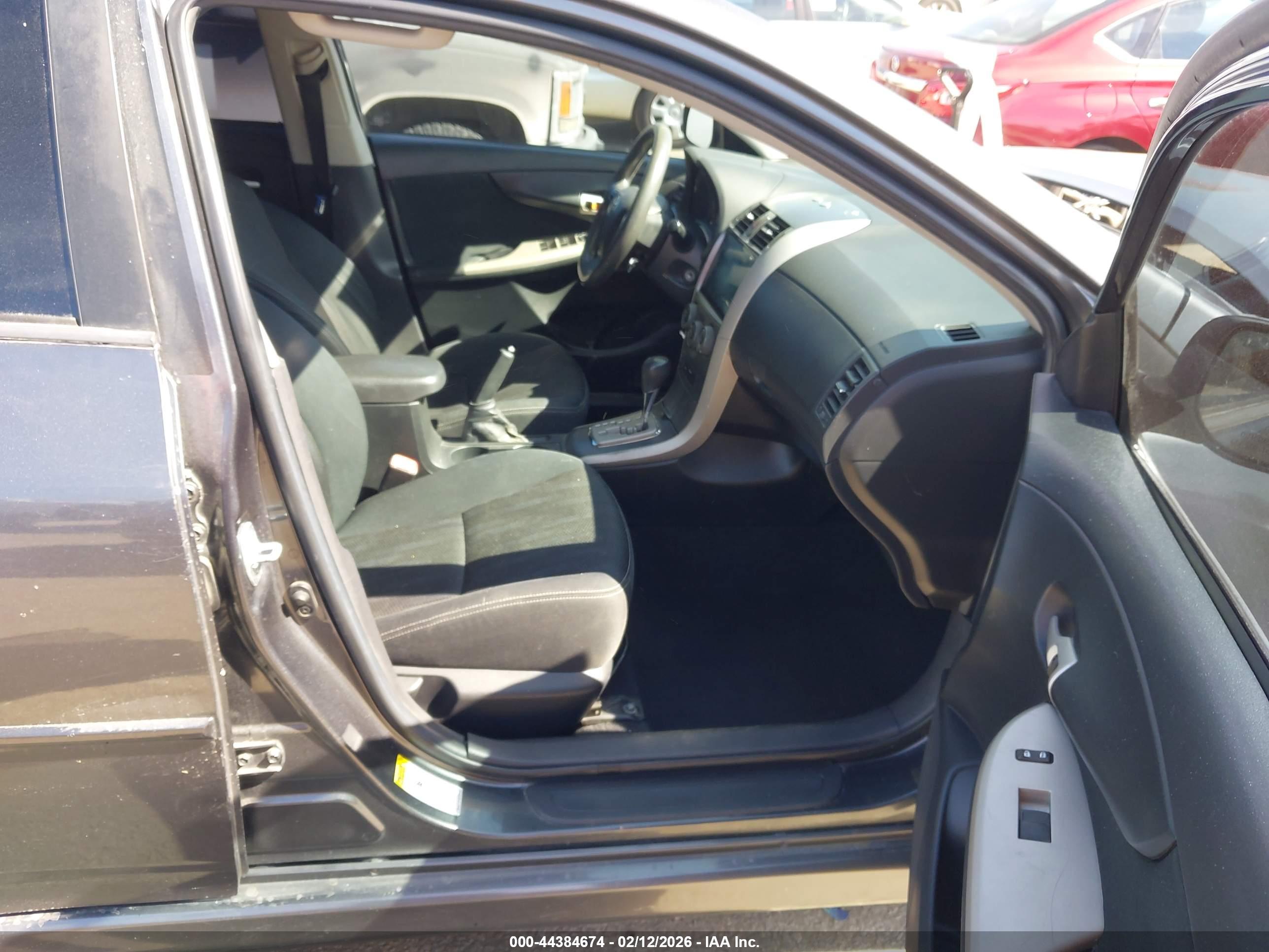 TOYOTA COROLLA image 5