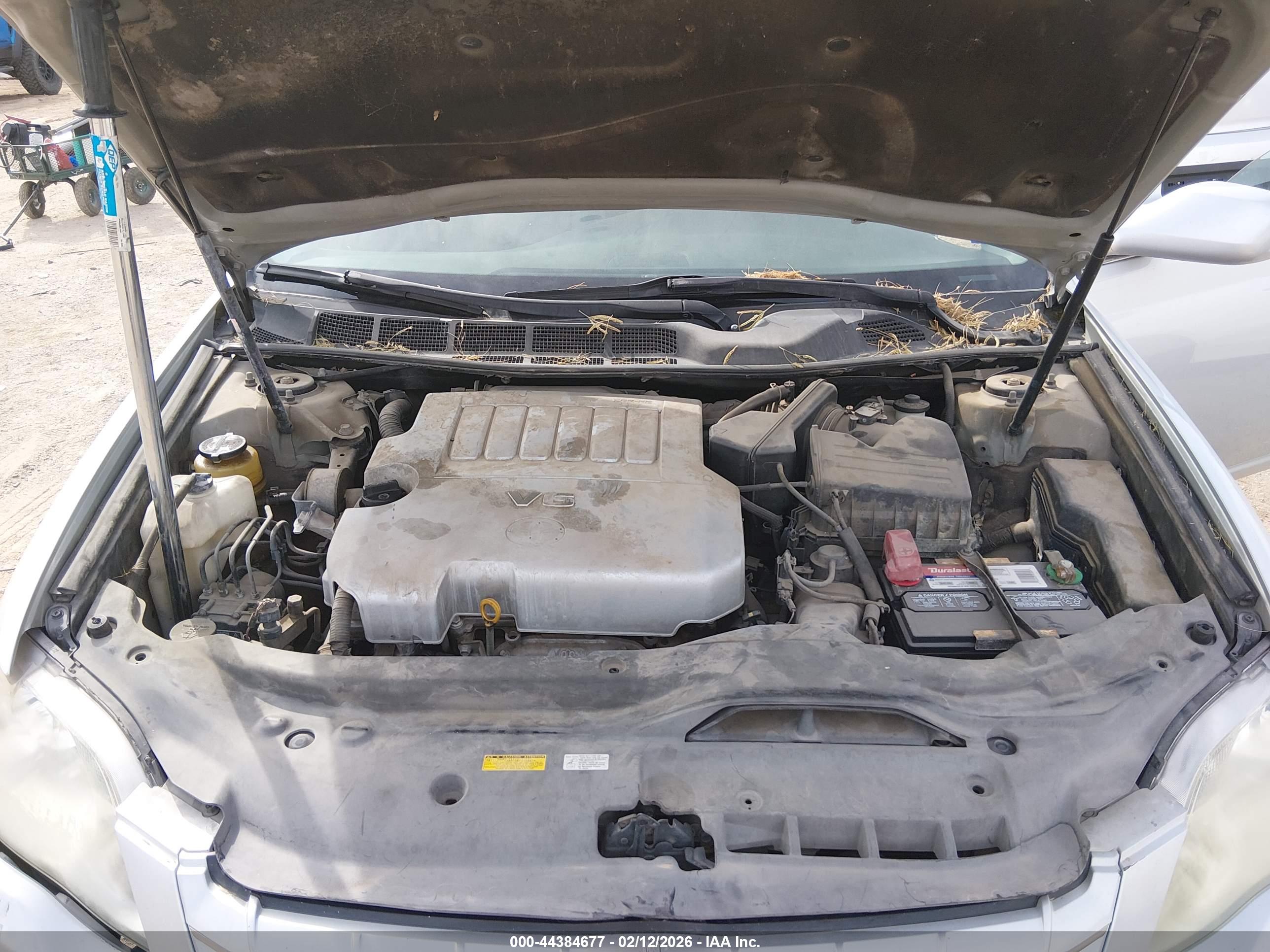 TOYOTA AVALON image 10
