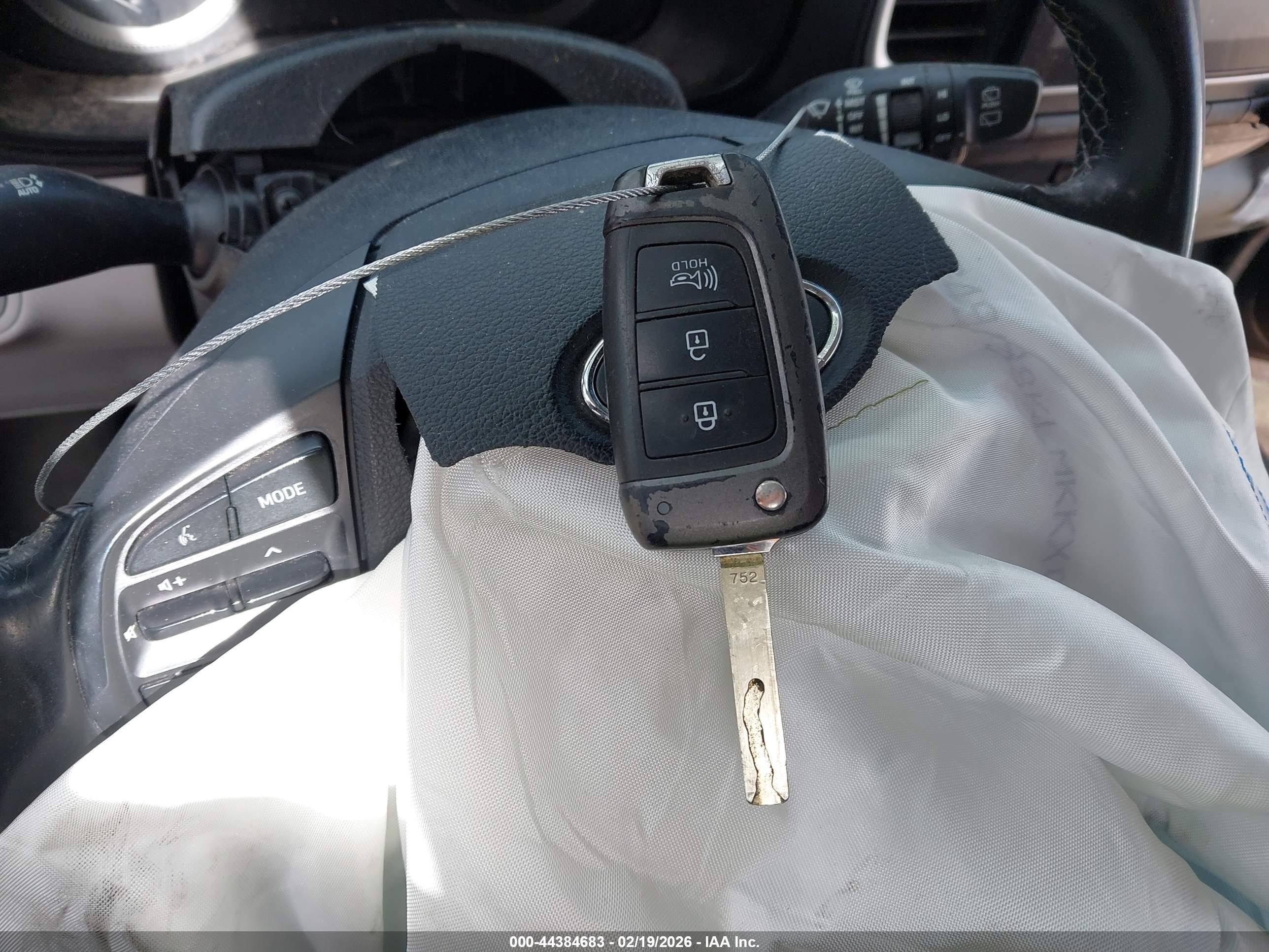 HYUNDAI VENUE image 11