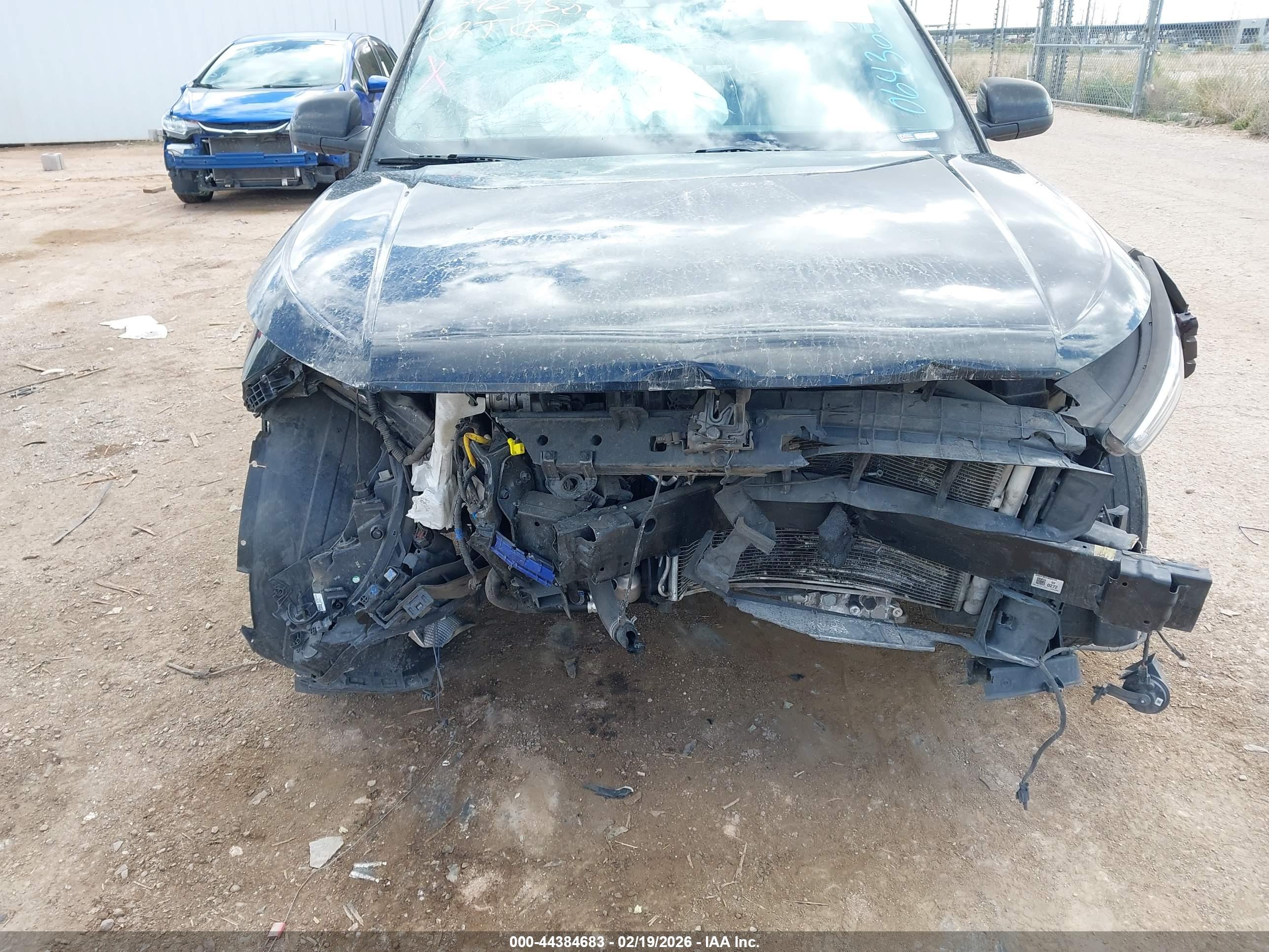 HYUNDAI VENUE image 6