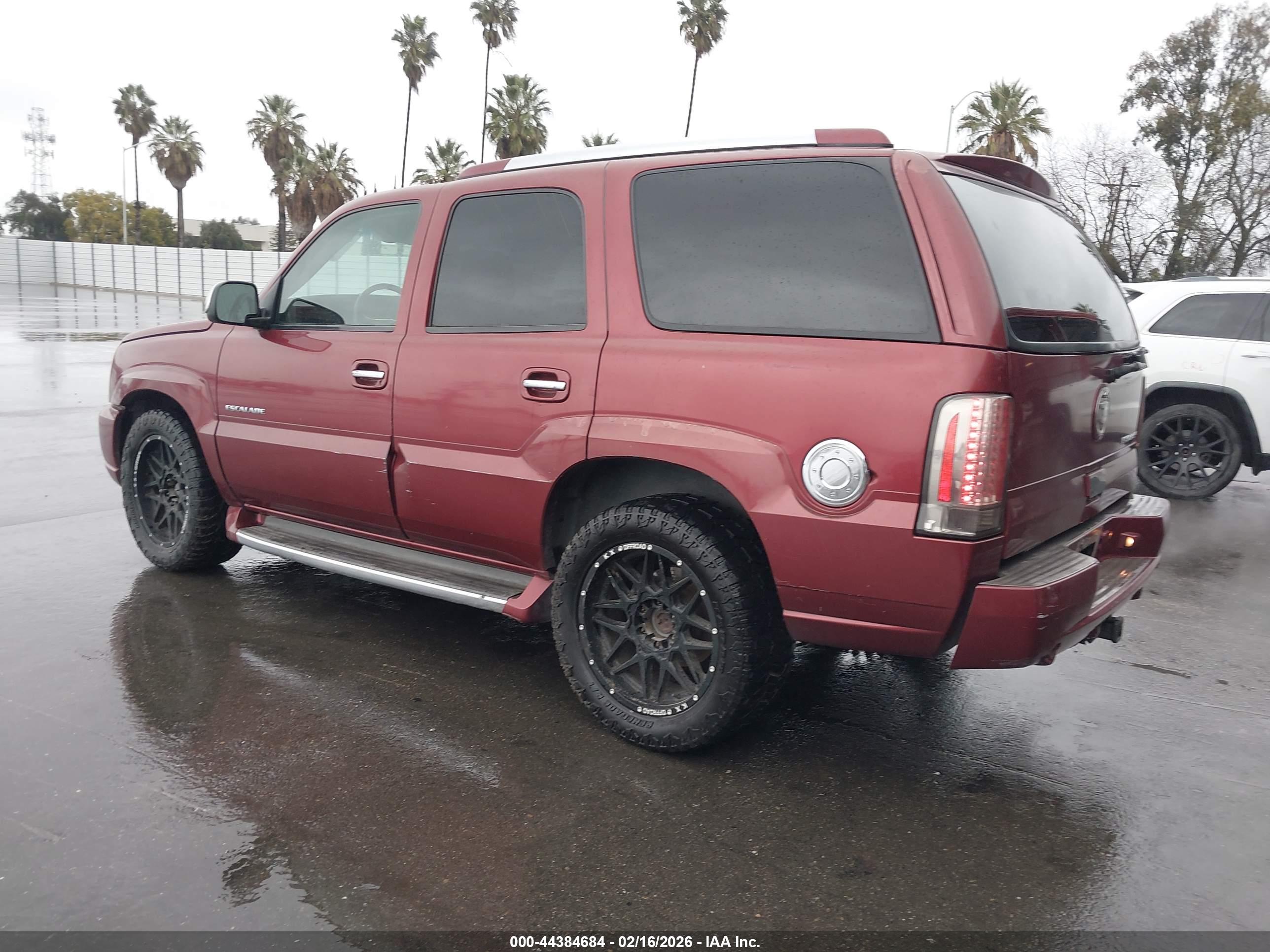 CADILLAC ESCALADE image 3