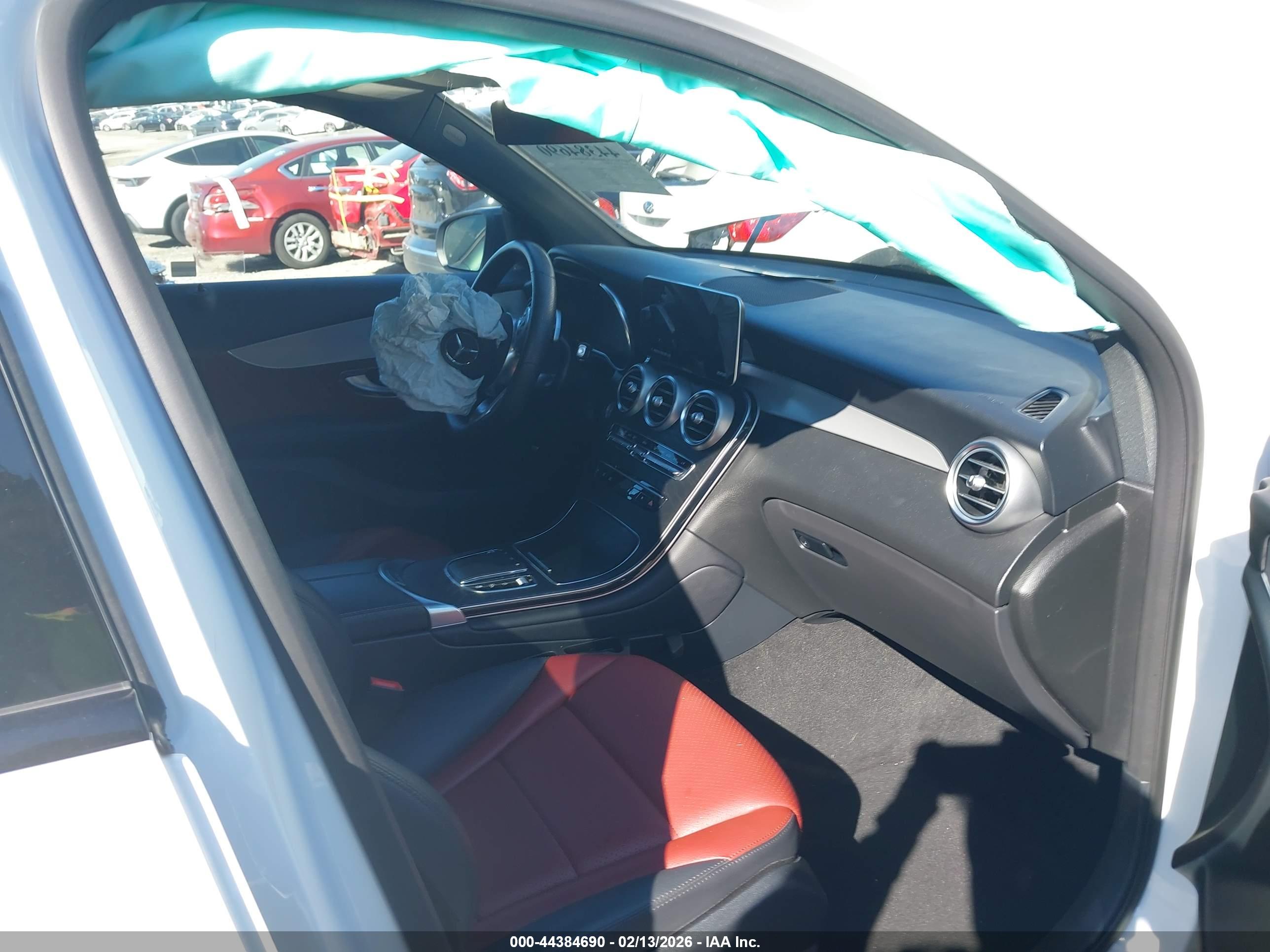 MERCEDES-BENZ GLC image 5