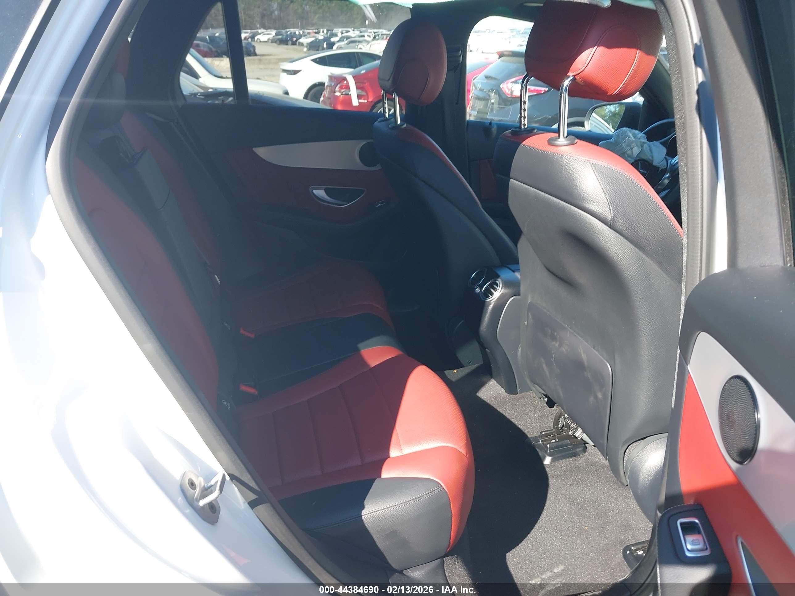 MERCEDES-BENZ GLC image 8