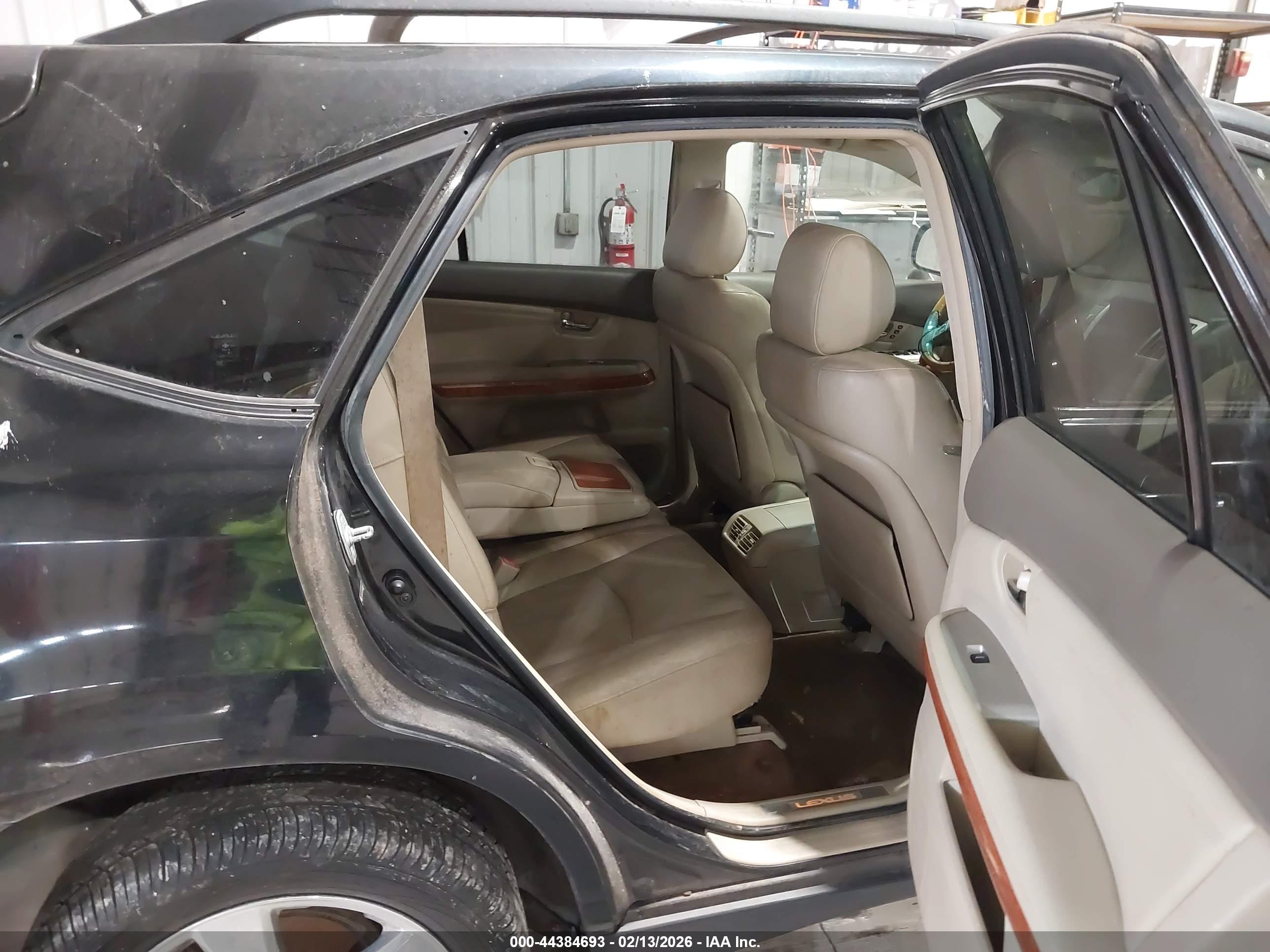 LEXUS RX image 8
