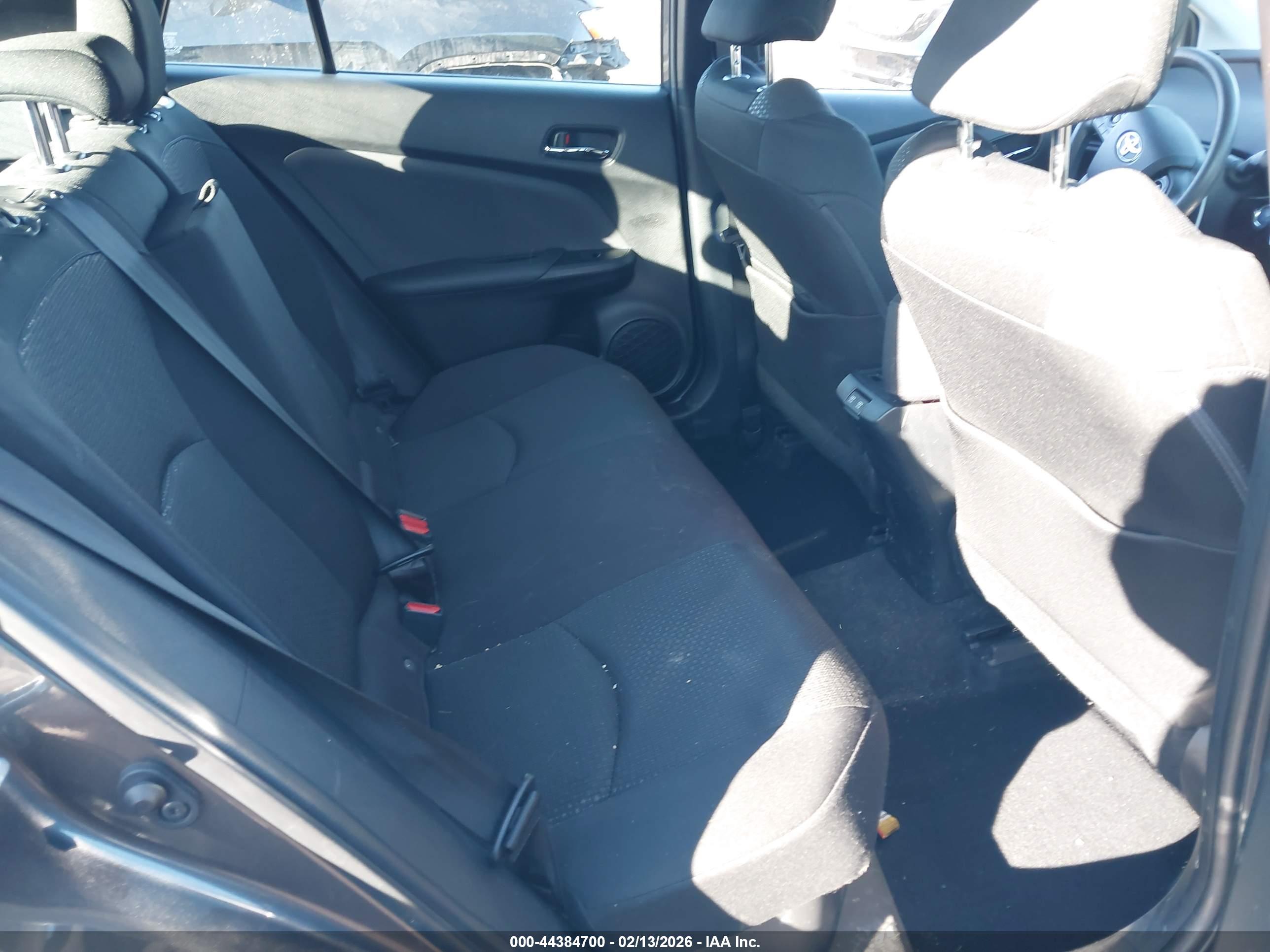 TOYOTA PRIUS image 8