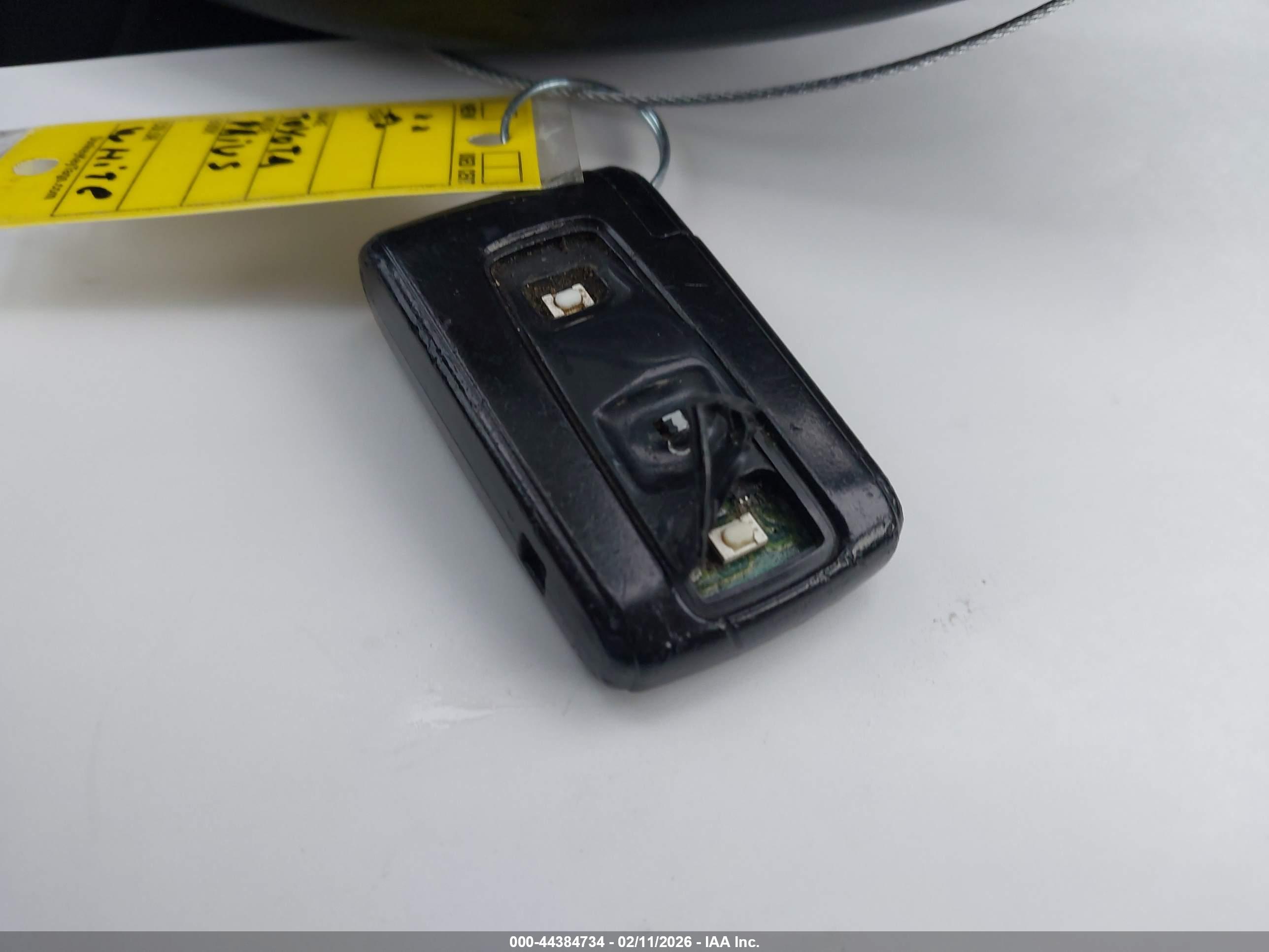 TOYOTA PRIUS image 11