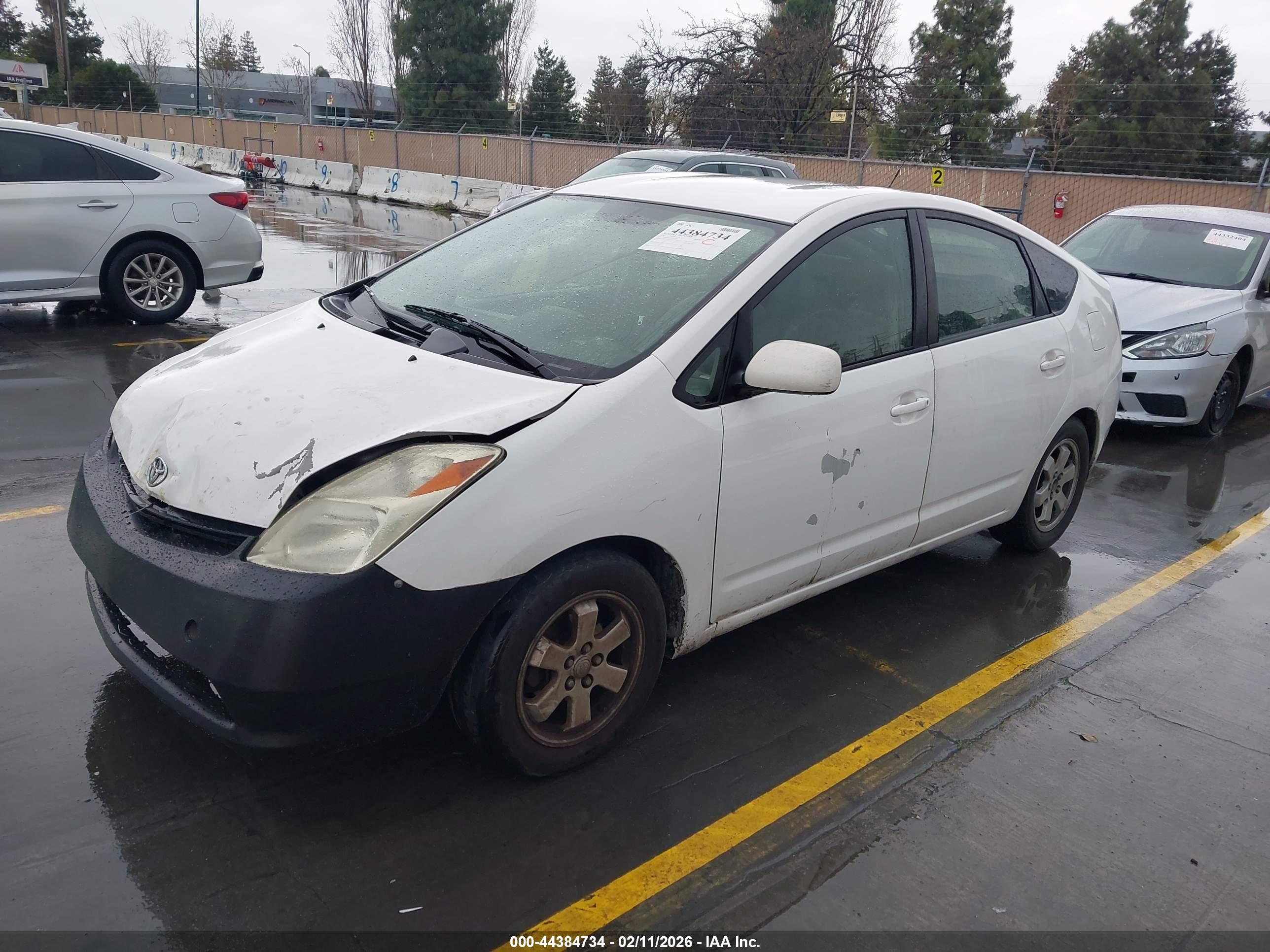 TOYOTA PRIUS image 2