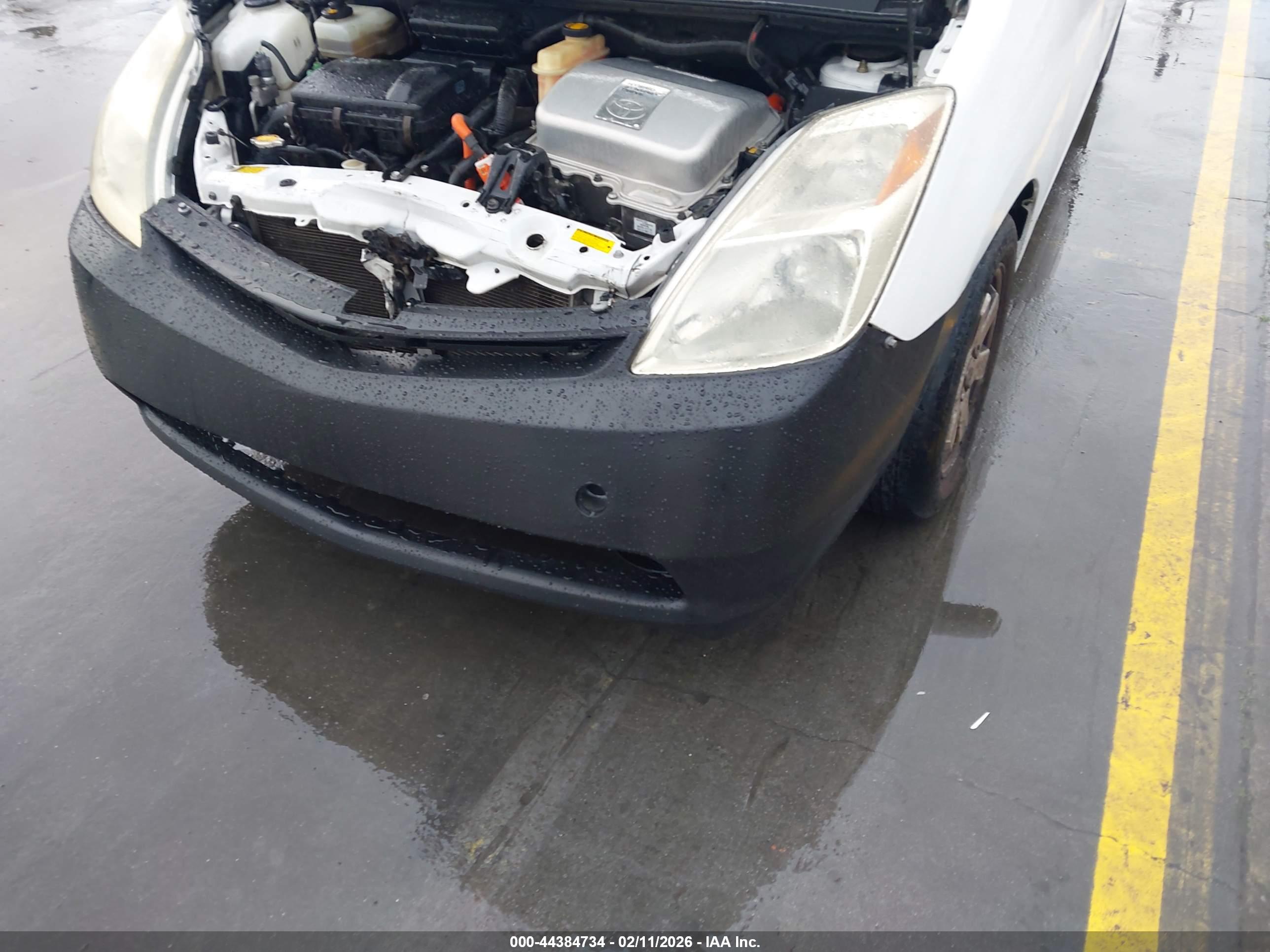 TOYOTA PRIUS image 6