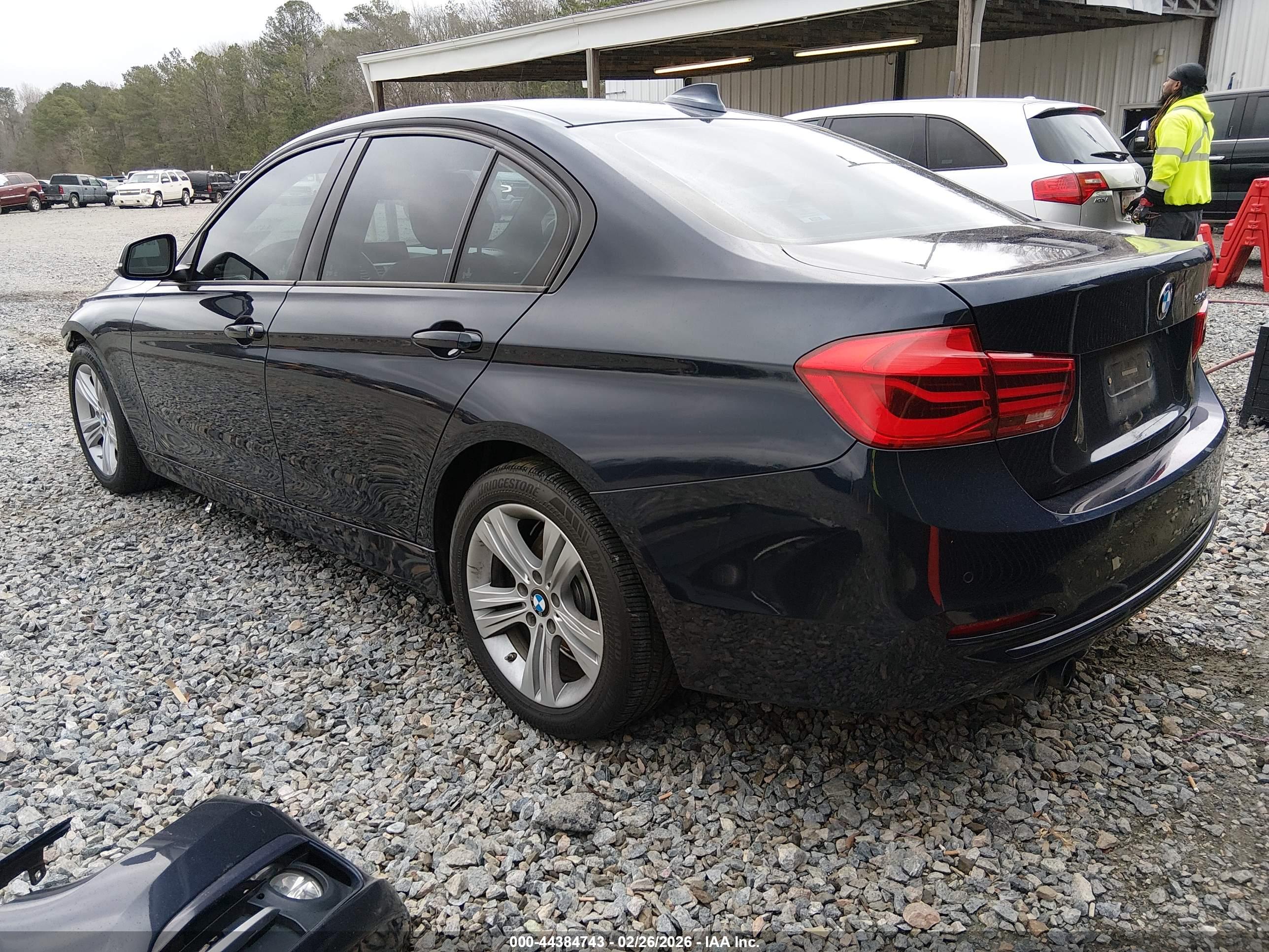 BMW 328I image 3