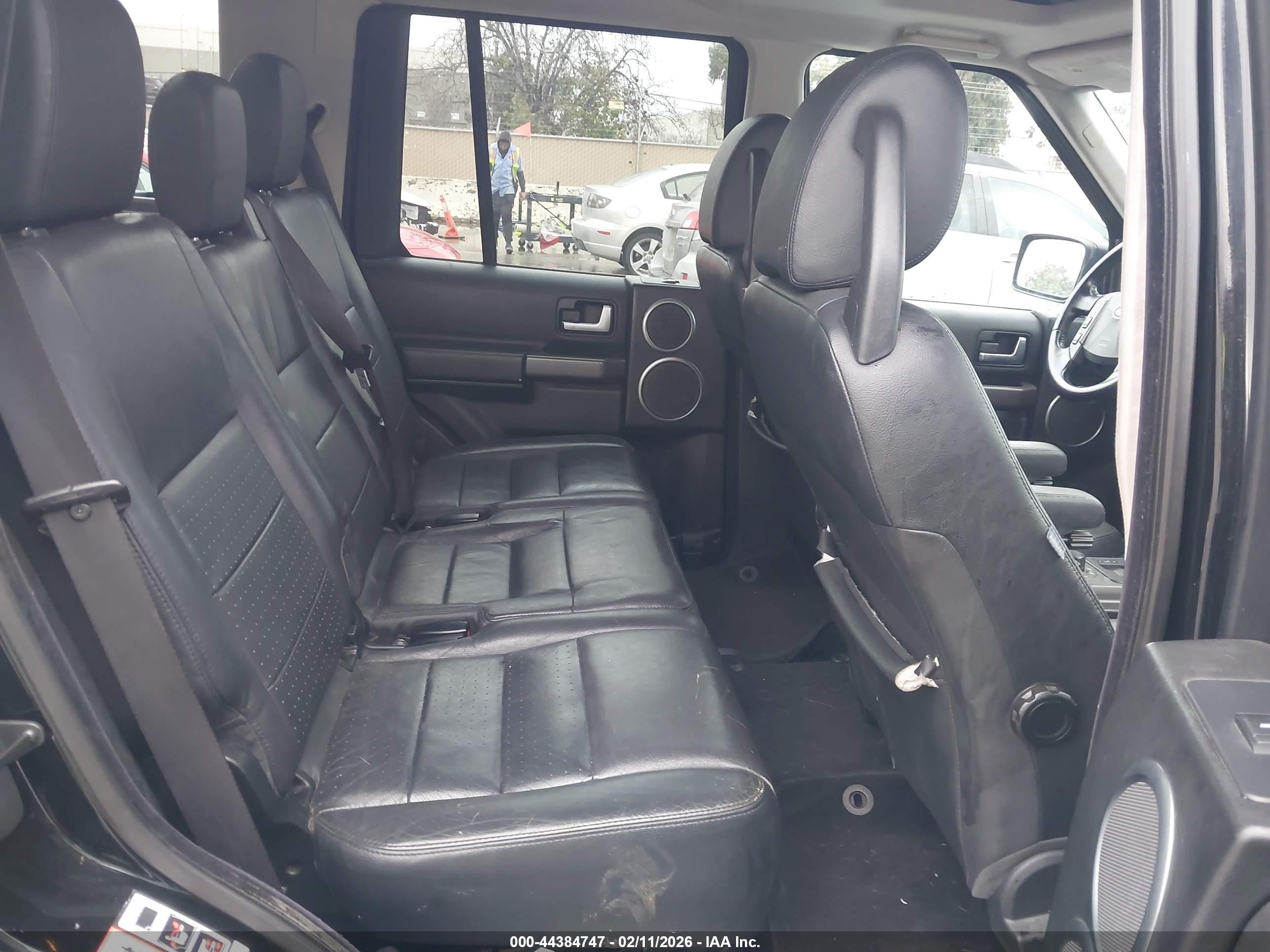 LAND ROVER image 8
