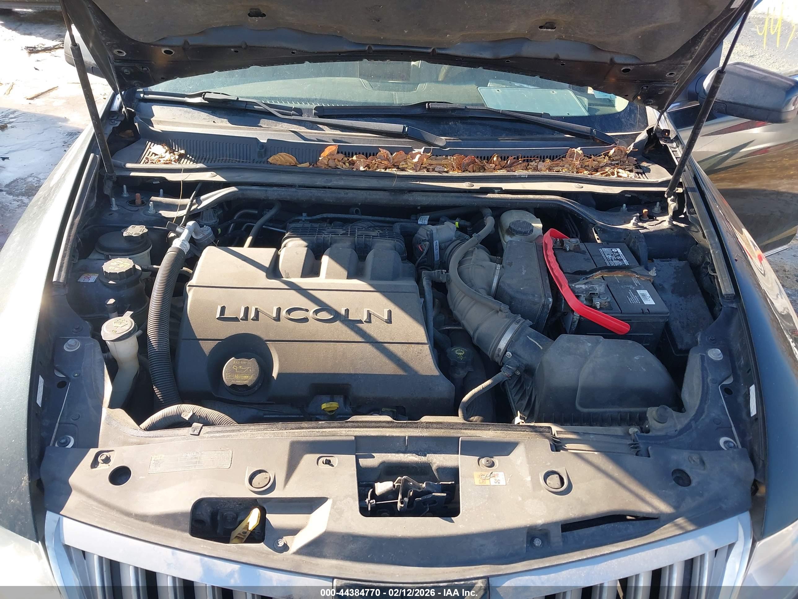 LINCOLN MKS image 10