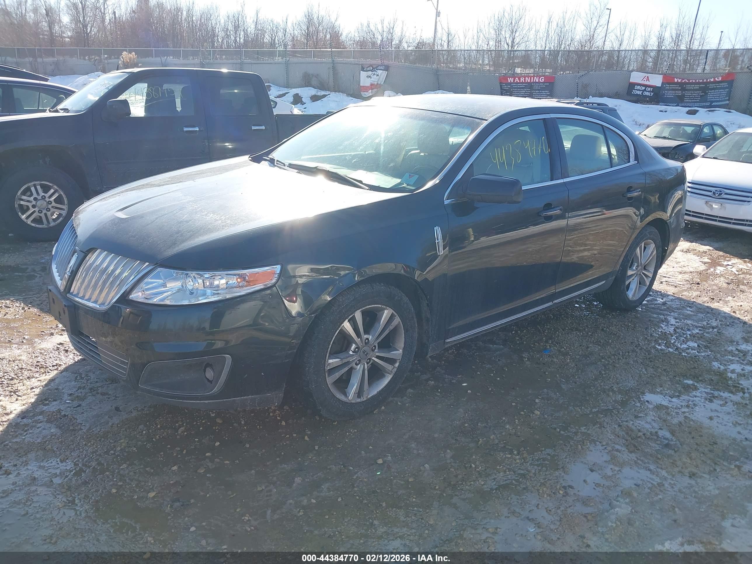 LINCOLN MKS image 2