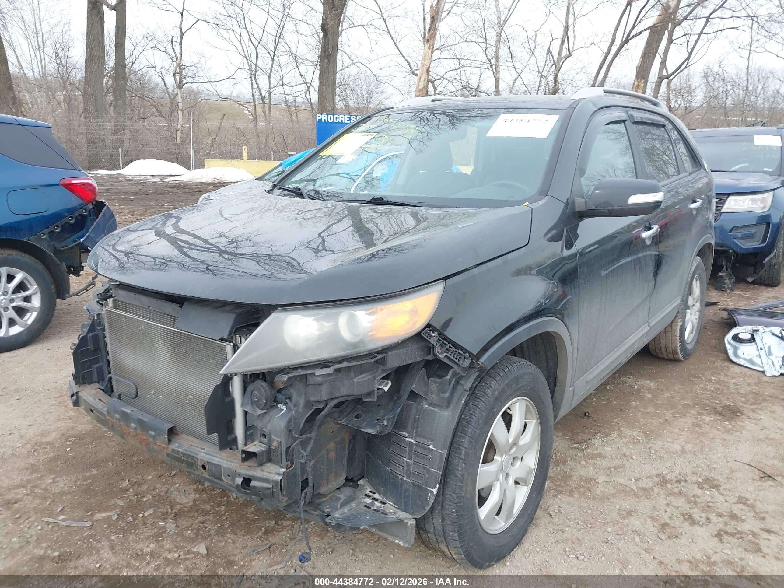 KIA SORENTO image 2