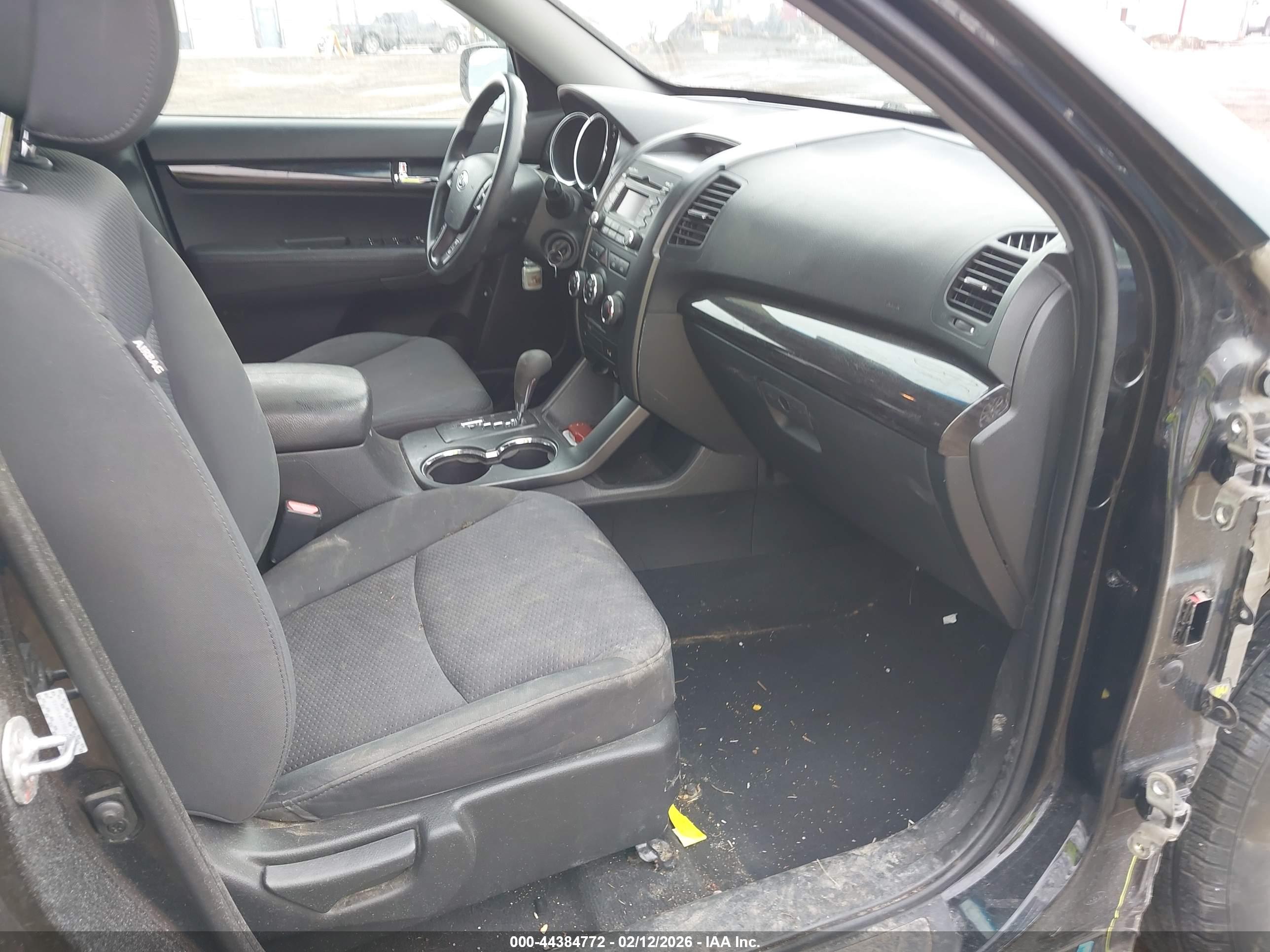 KIA SORENTO image 5