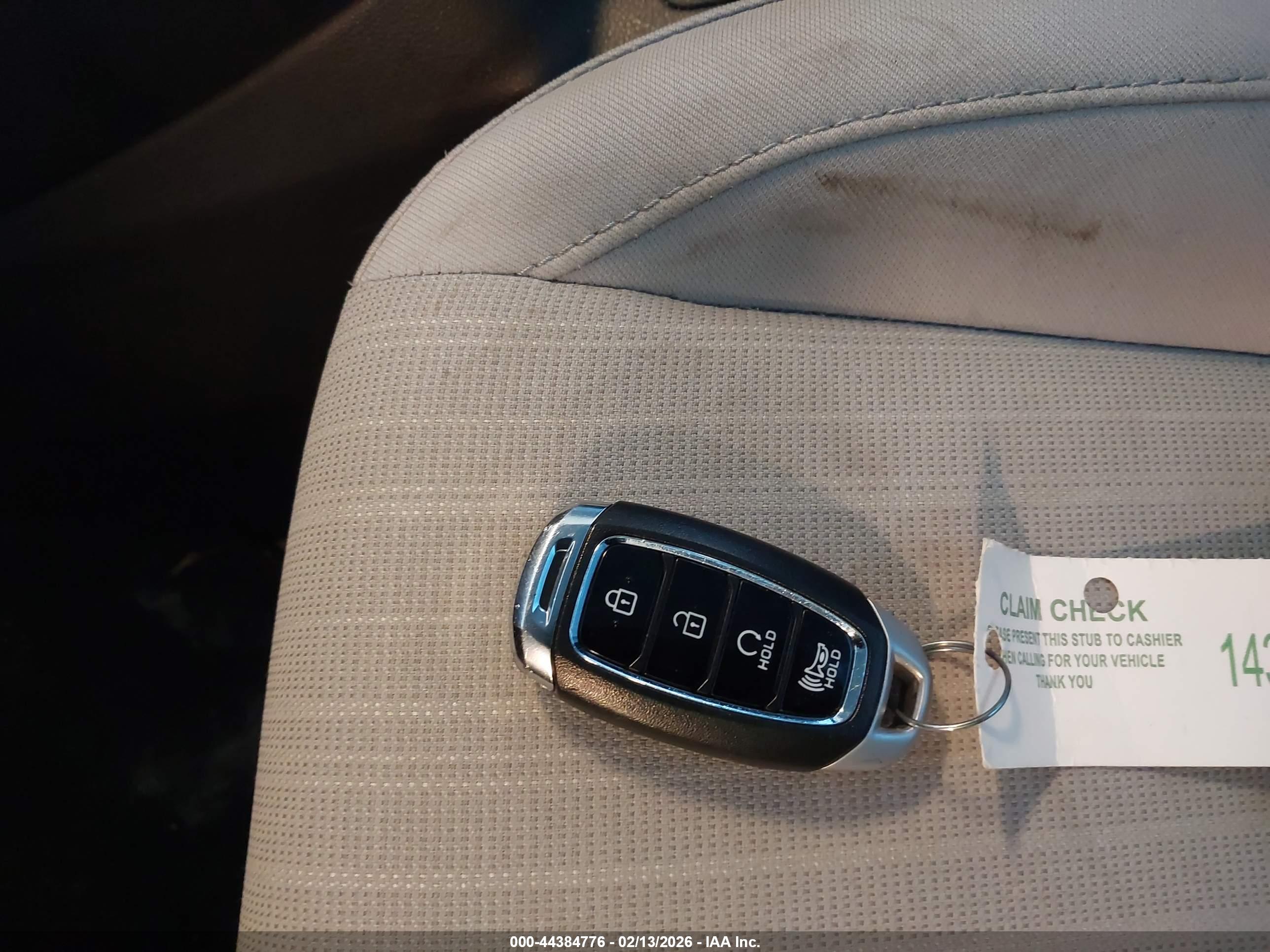 HYUNDAI KONA image 11