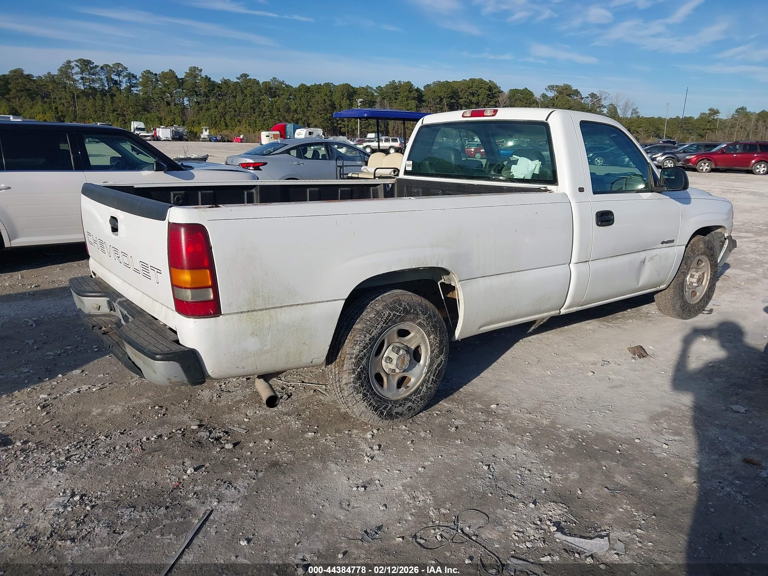 CHEVROLET SILVERADO image 4