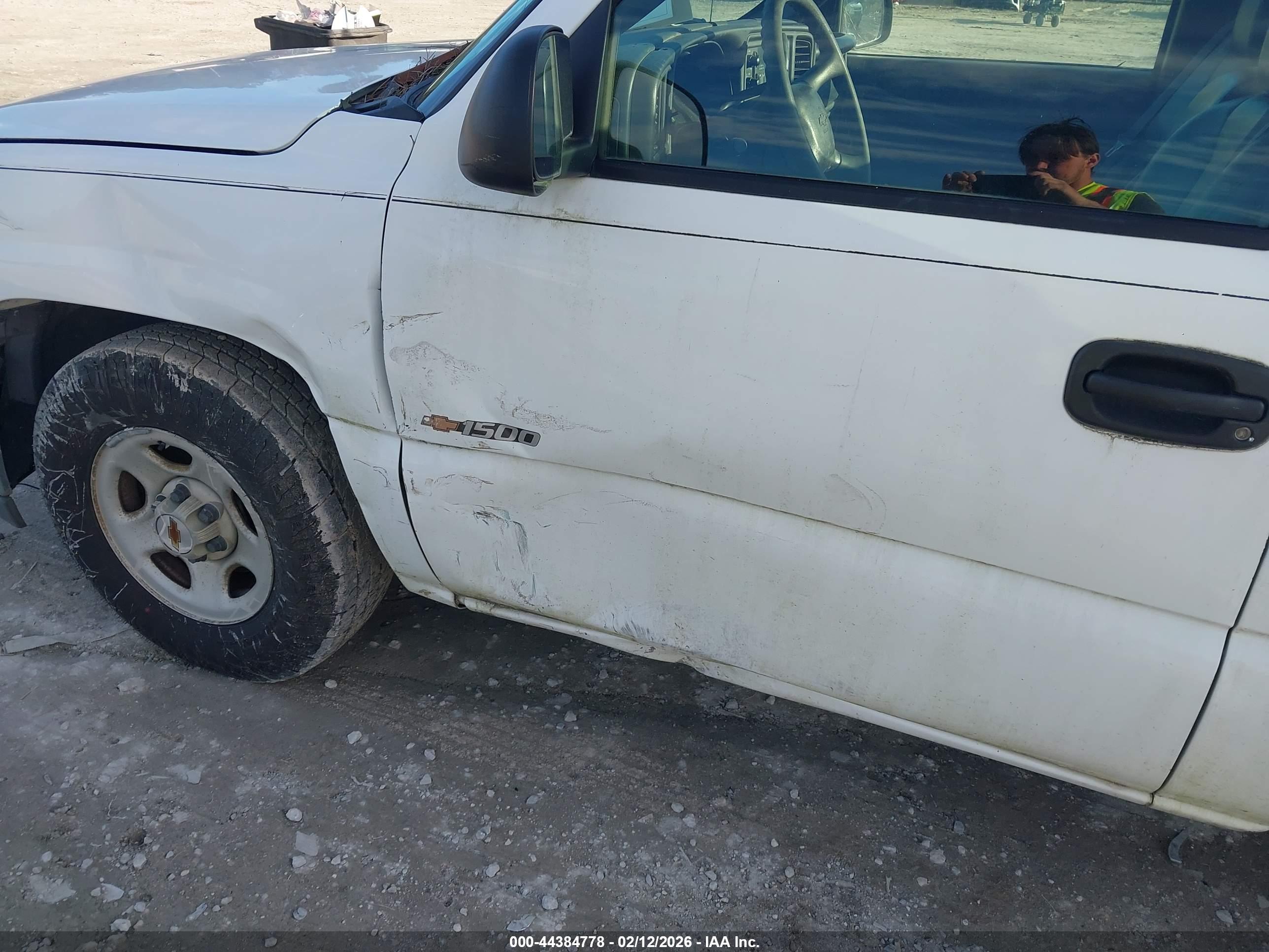 CHEVROLET SILVERADO image 6