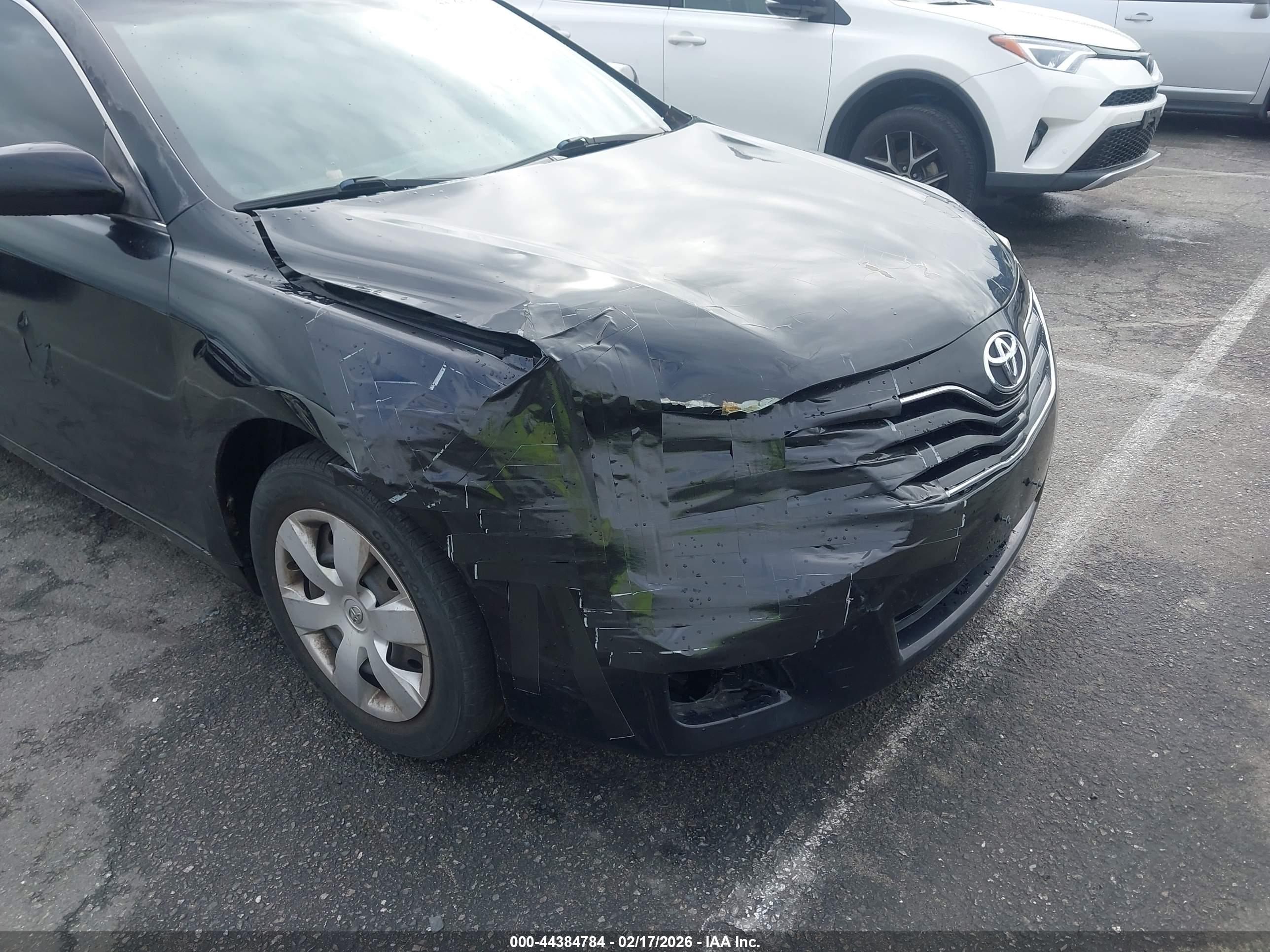 TOYOTA CAMRY image 6