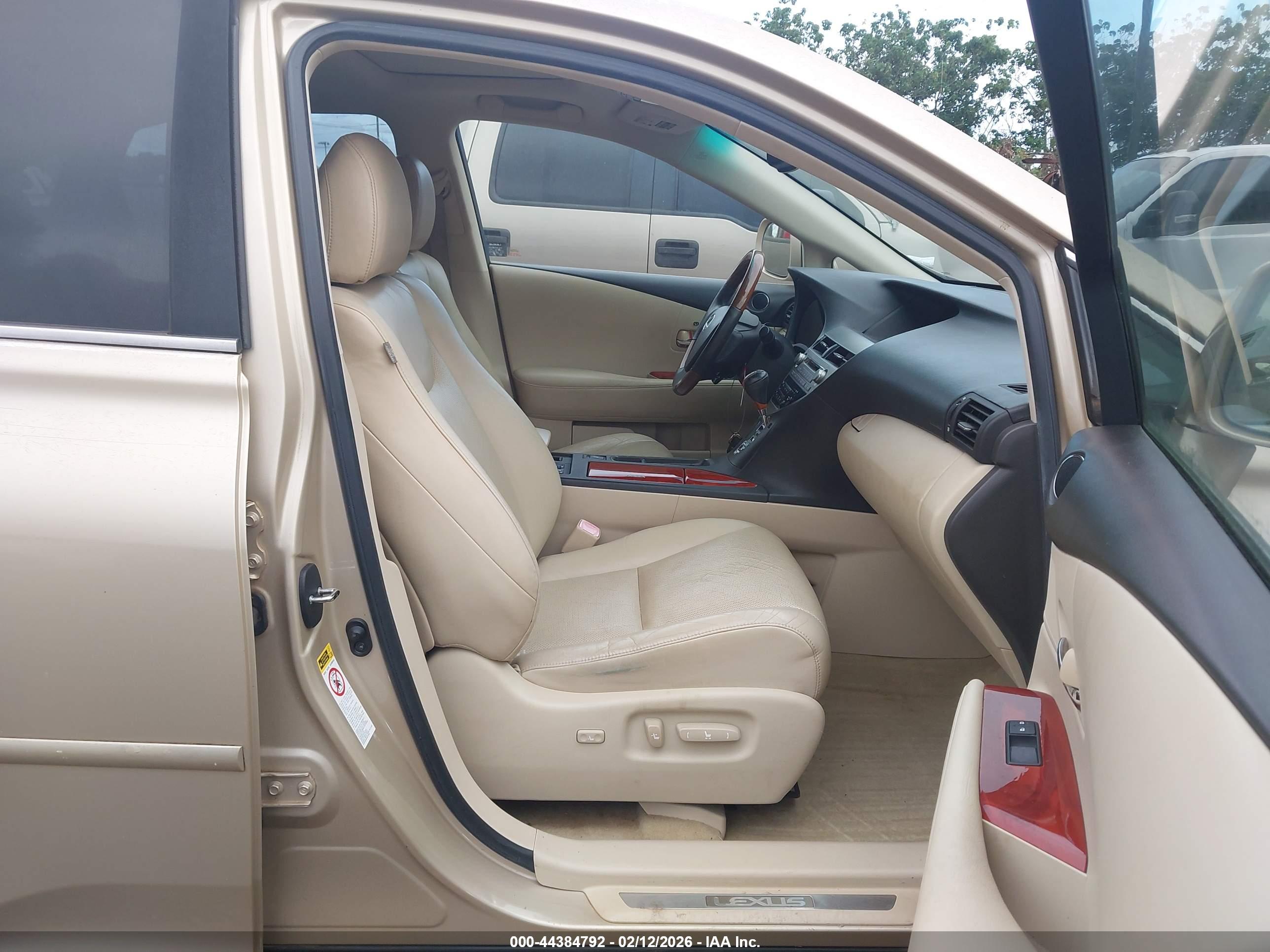 LEXUS RX image 5