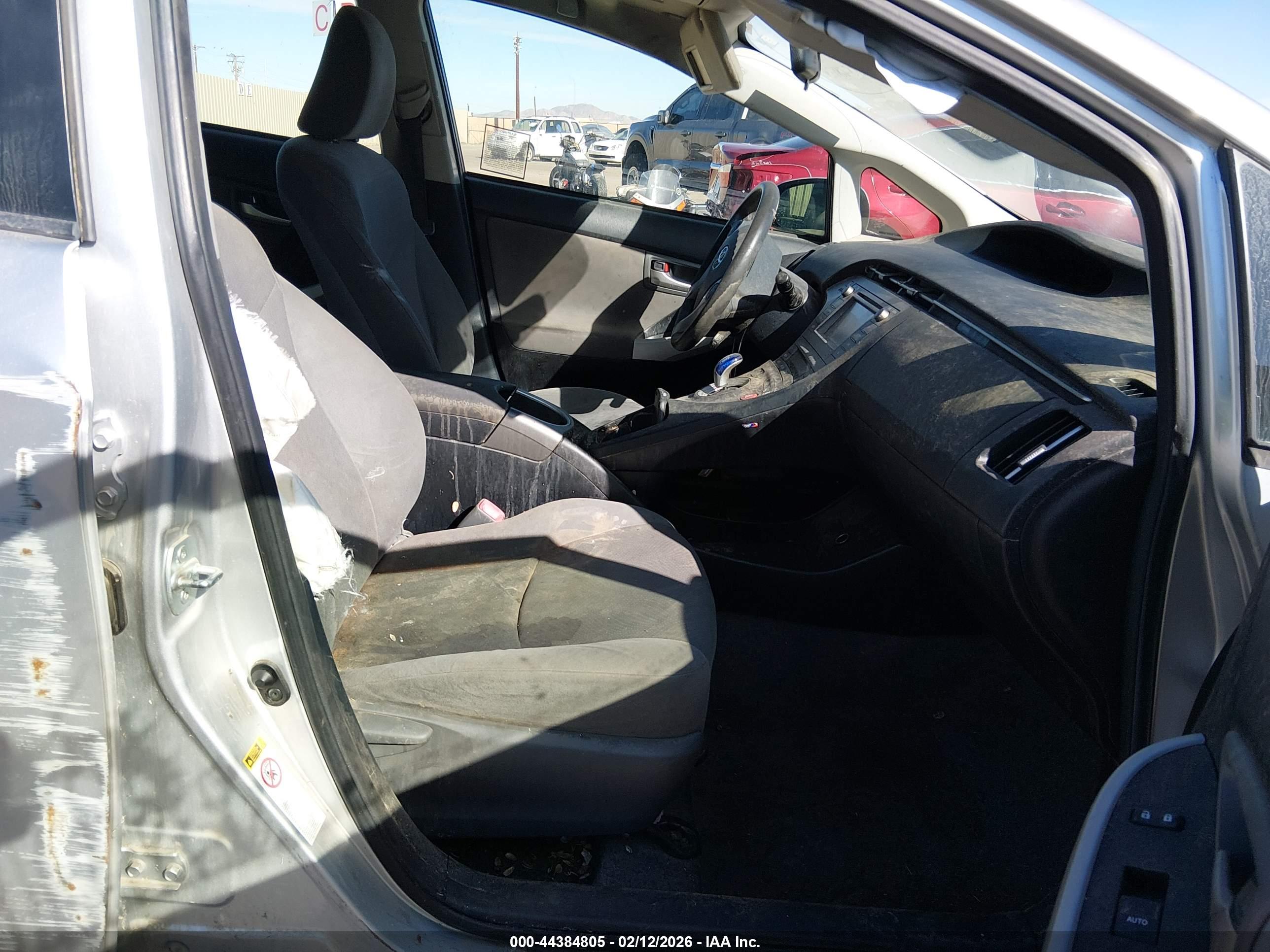 TOYOTA PRIUS image 5