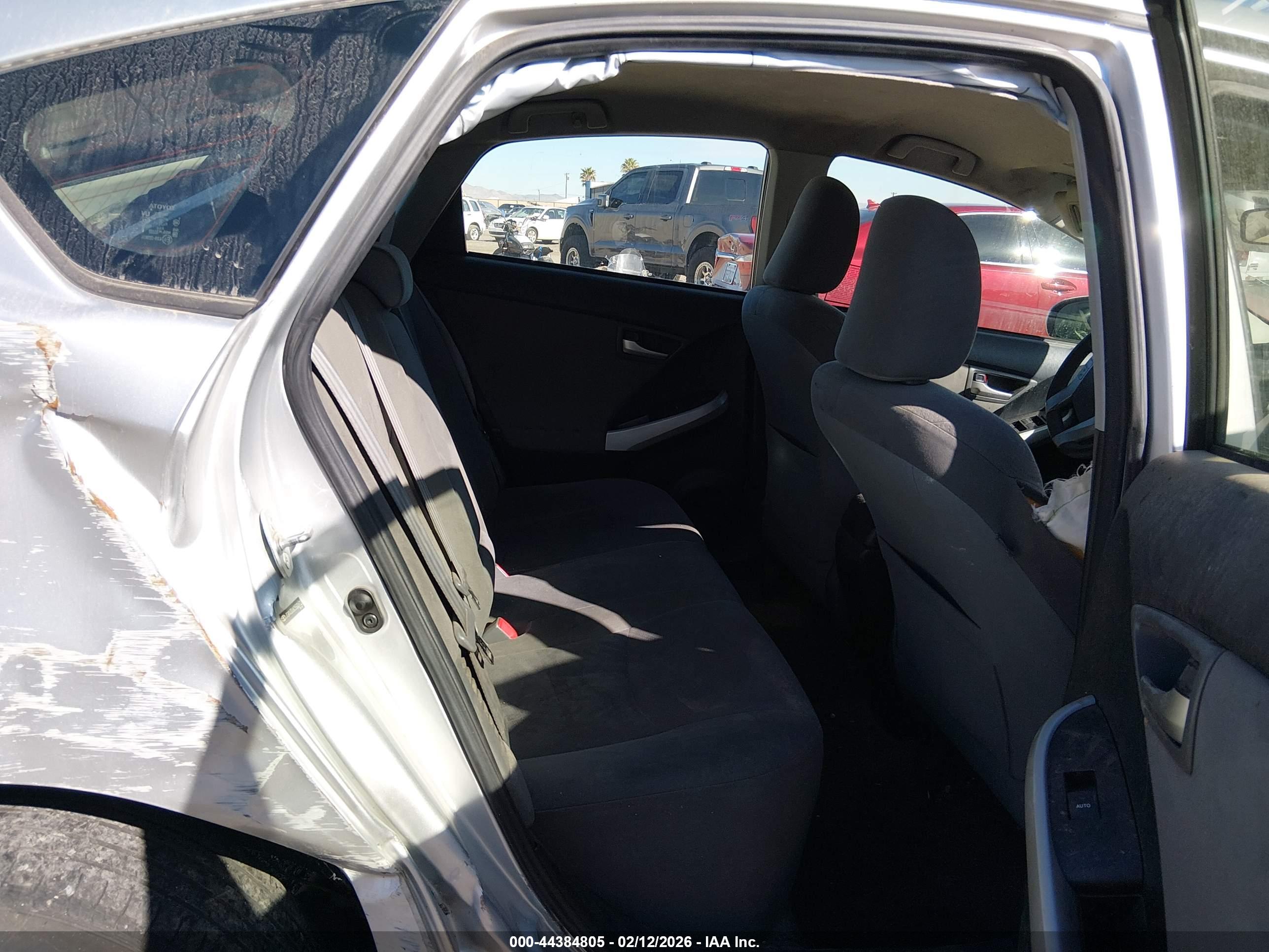 TOYOTA PRIUS image 8