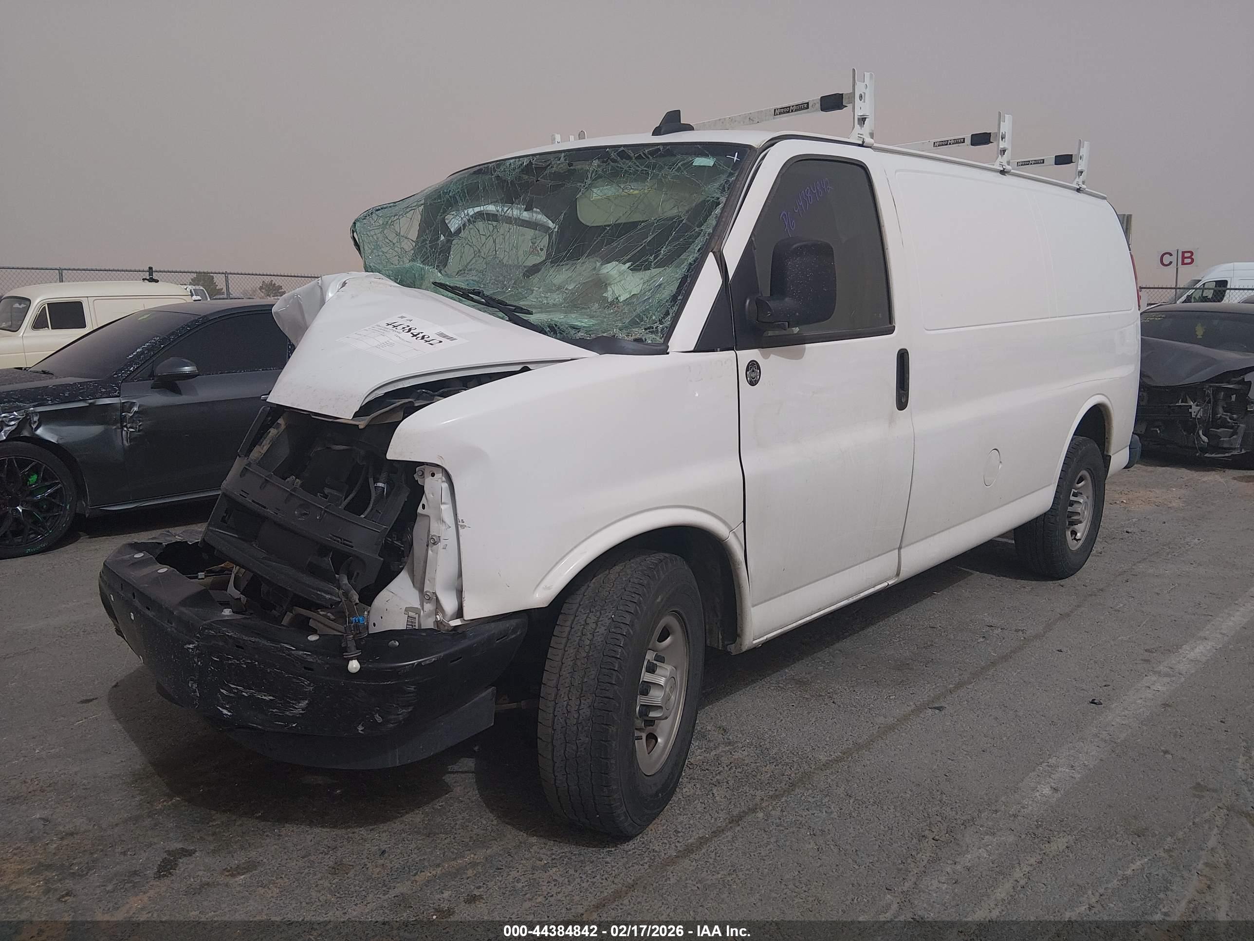 CHEVROLET EXPRESS image 2