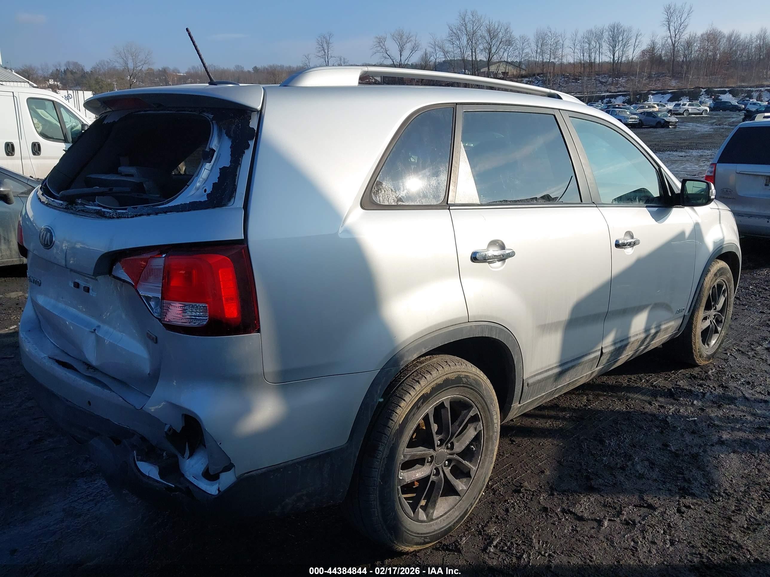 KIA SORENTO image 4
