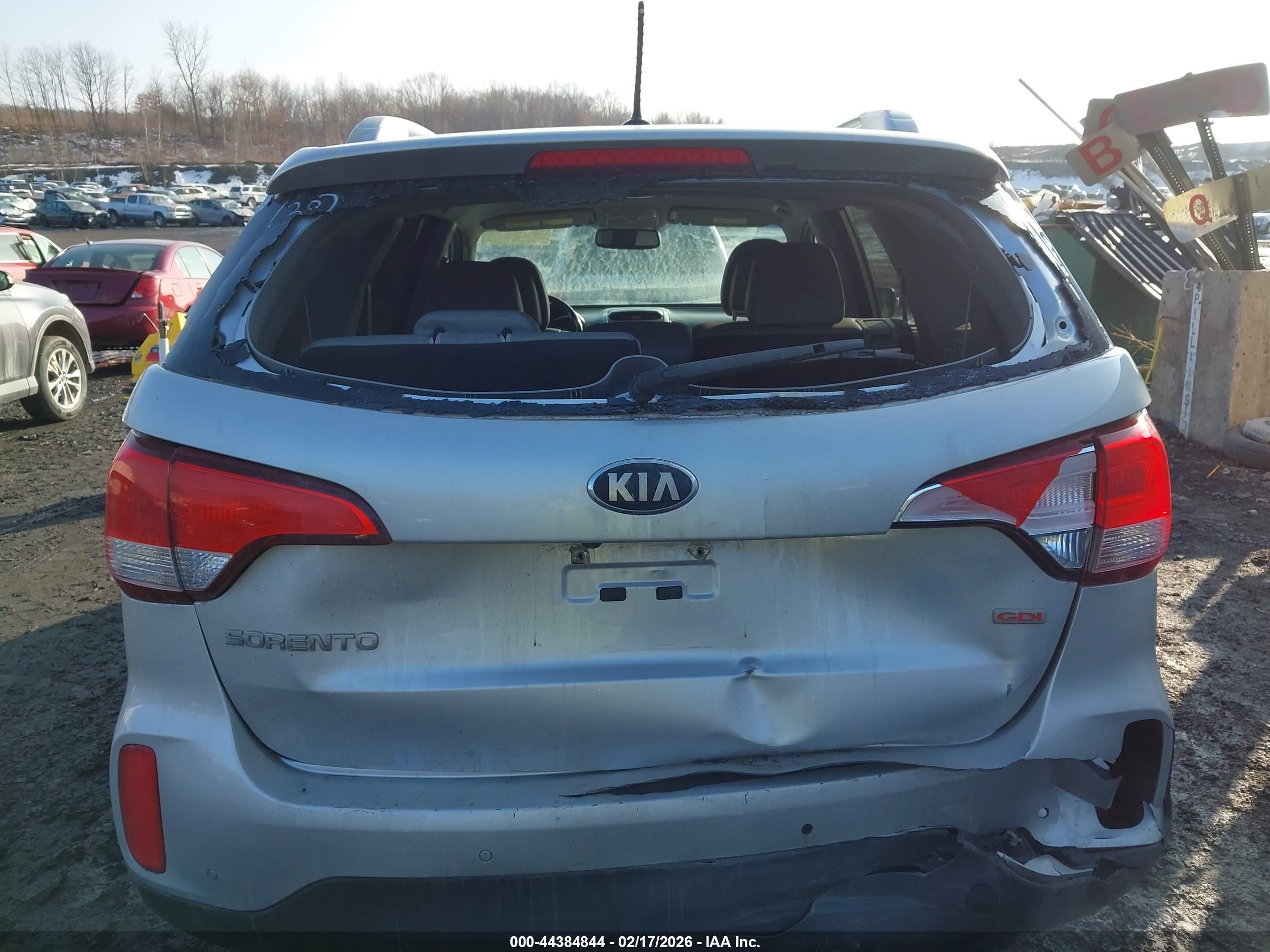KIA SORENTO image 6