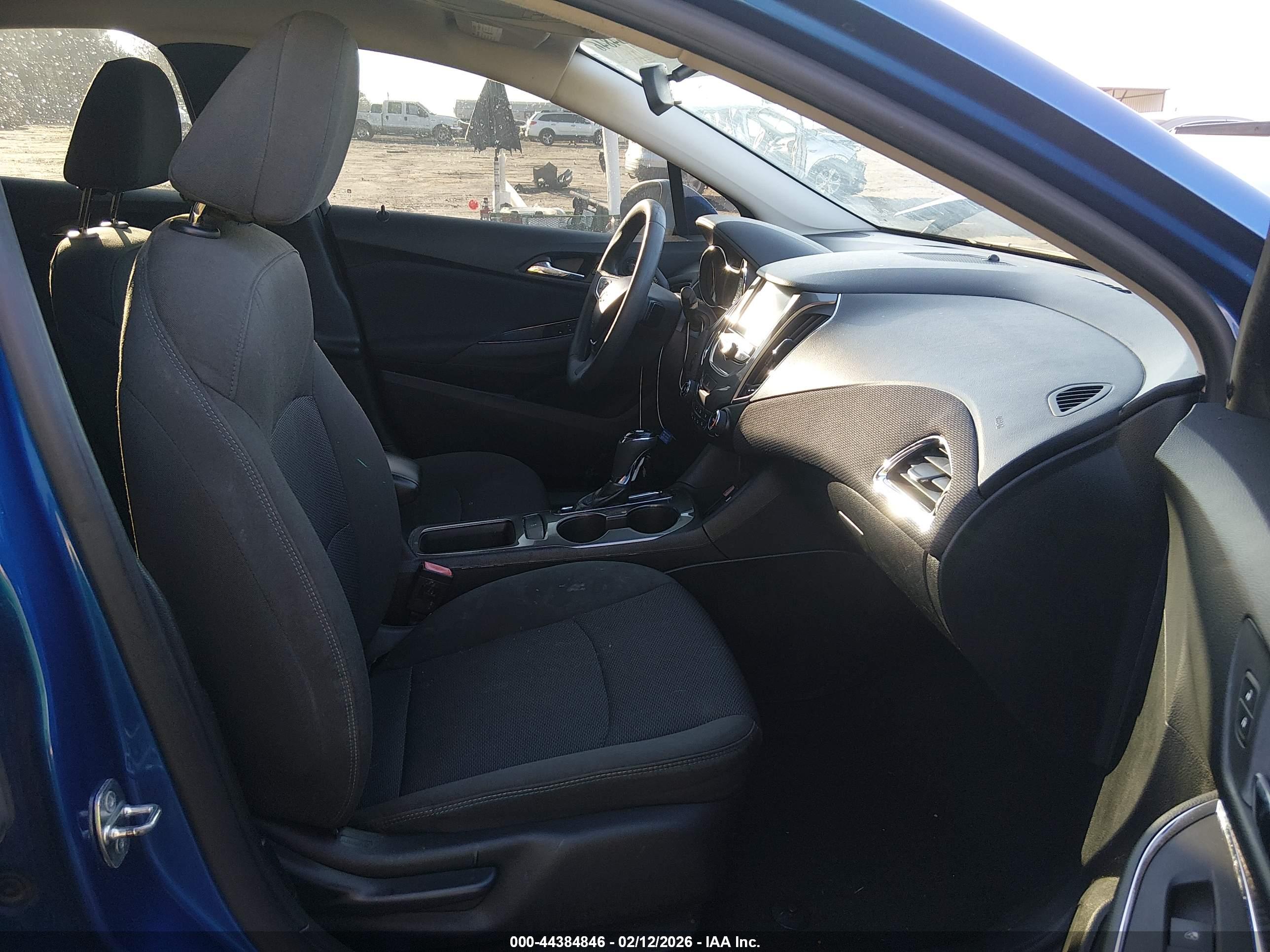 CHEVROLET CRUZE image 5